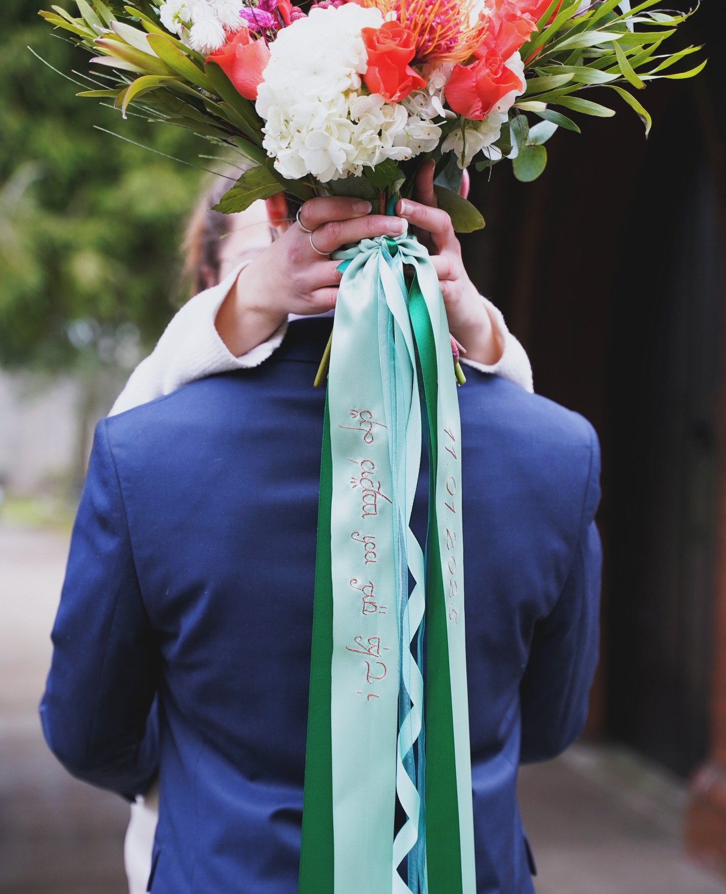 Part of our inspired collection includes the gorgeous lord of the rings trilogy! We embroidered this design in Tolkien&rsquo;s elvish, reading &ldquo;I love you, no matter what&rdquo;. 

#lordoftheringswedding #weddingembroidery