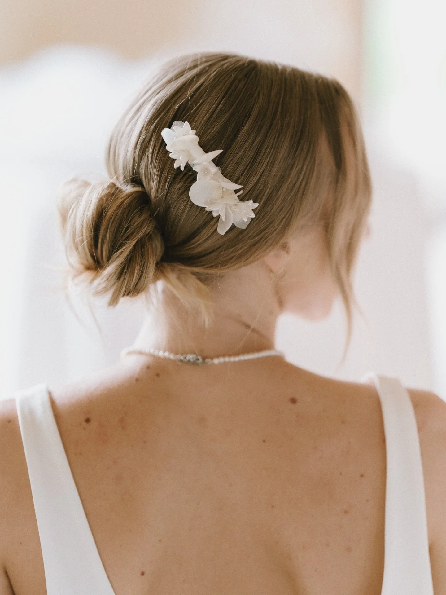 Our gorgeous Jasmine hand made hair combs, come custom made to order with gorgeous fluted floral beads, sequins, pearls and beads. 
Order your own: https://www.kmadelynne.com/store/p/jasmine-hair-comb

Photoshoot partners:
Photography // @laurenelise
