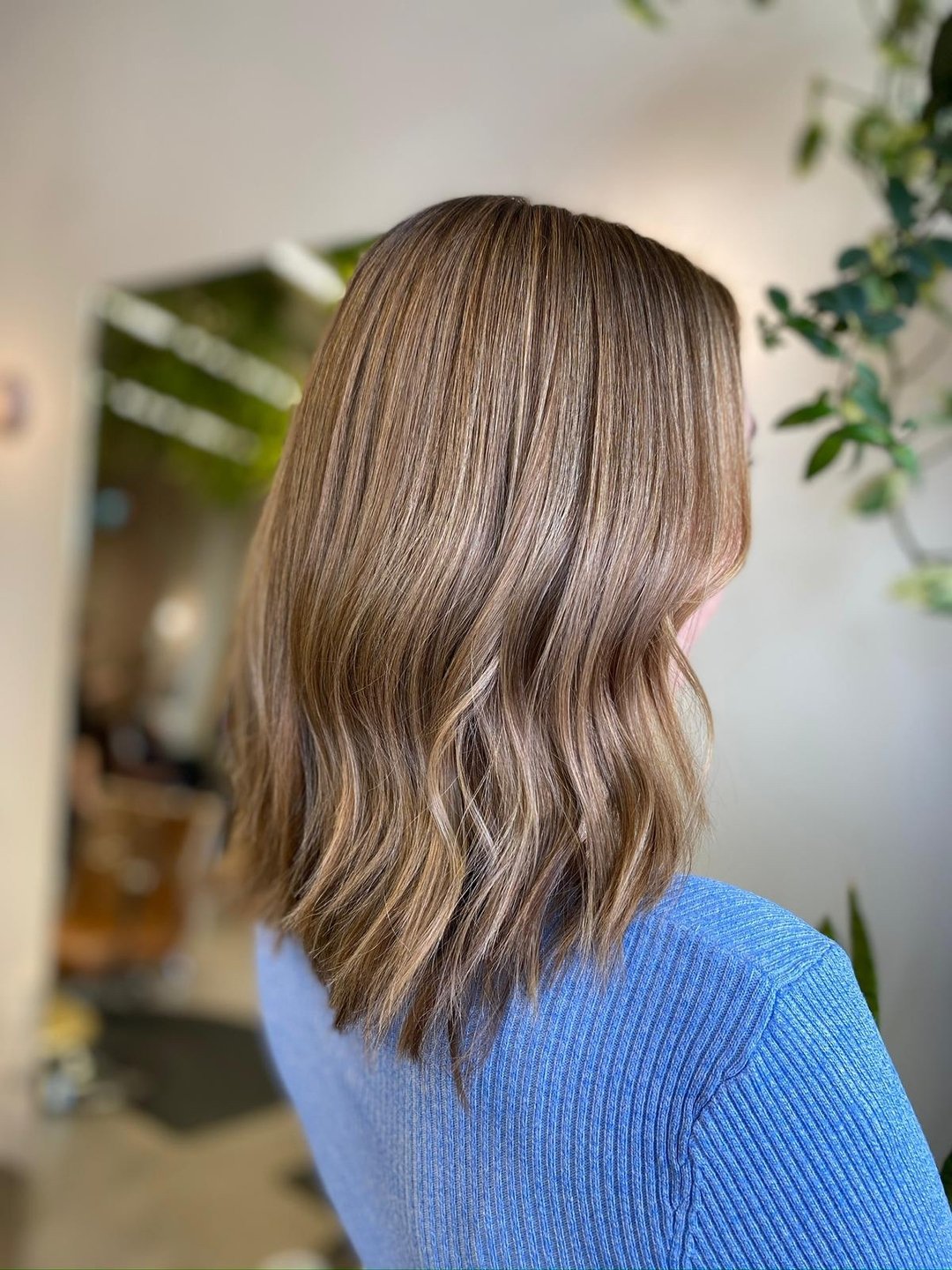 Subtle blonde highlights to make this babe&rsquo;s &lsquo;Bronde&rsquo; shine ⭐️✨

Hair by Charlotte!
#stonefoxhair