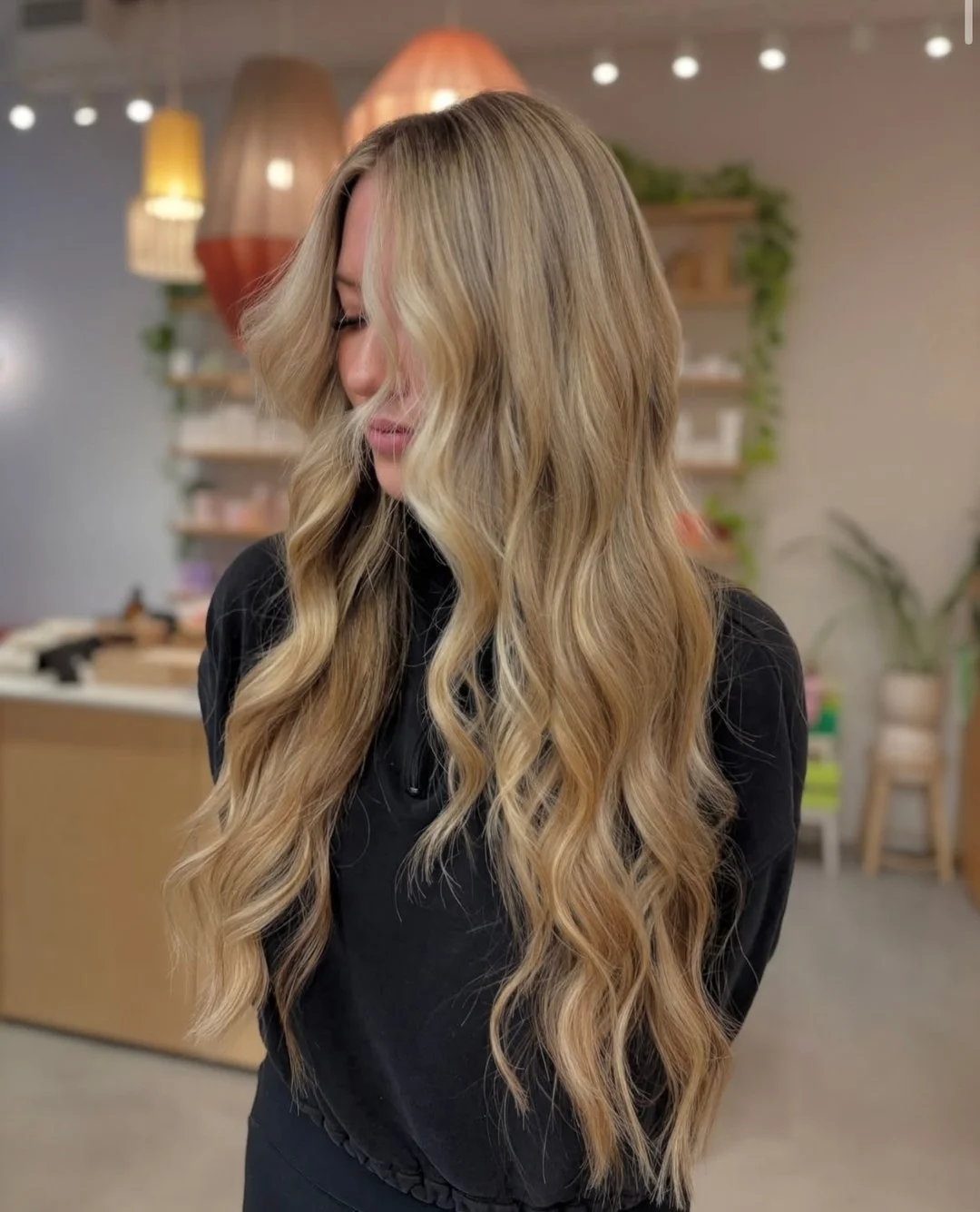 We’re in our long hair, don’t care era and this babe is leading the charge 🧜‍♀️🖤
@charlotteyvonnehair these results are stunning ⚡️
#stonefoxhair #longhairdontcare #blondeseason