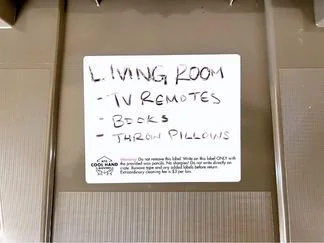 label on a moving bin