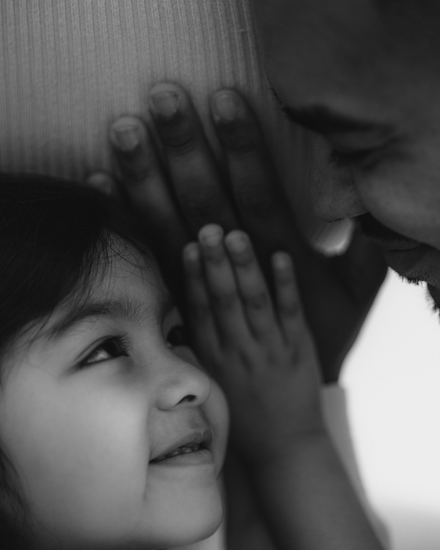 &ldquo;True love is rare, and it&rsquo;s the only thing that gives life real meaning
Maternity session