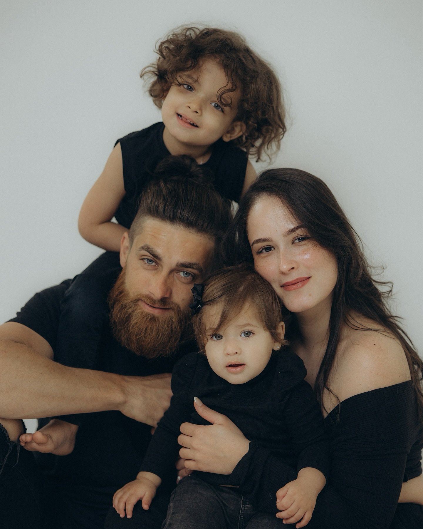 Sweet memories 🤍🪿
Family session