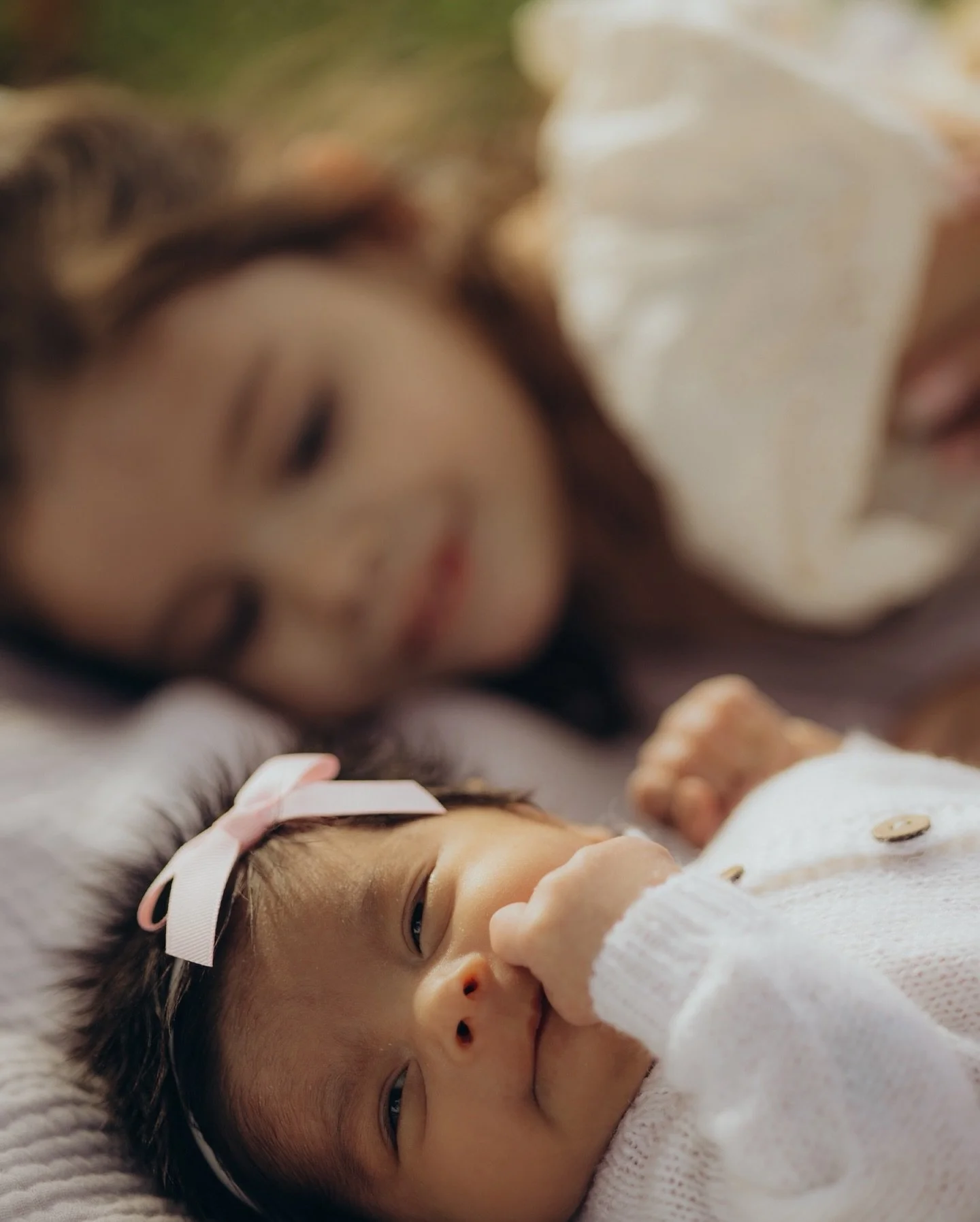 Baby Solana has arrived at this beautiful fam ✨💫☀️
Newborn lifestyle at field