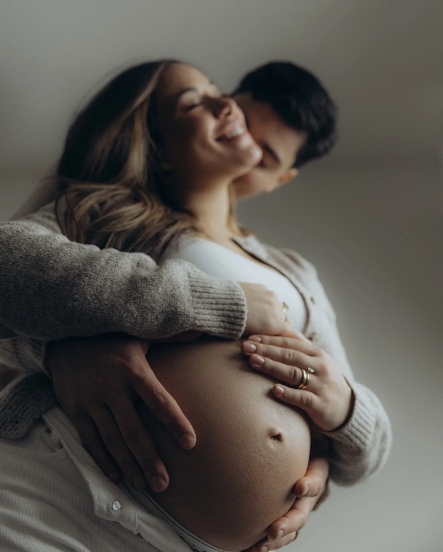 When we walk together, blooming becomes more beautiful.
🎄💫✨❣️
Maternity Photoshoot