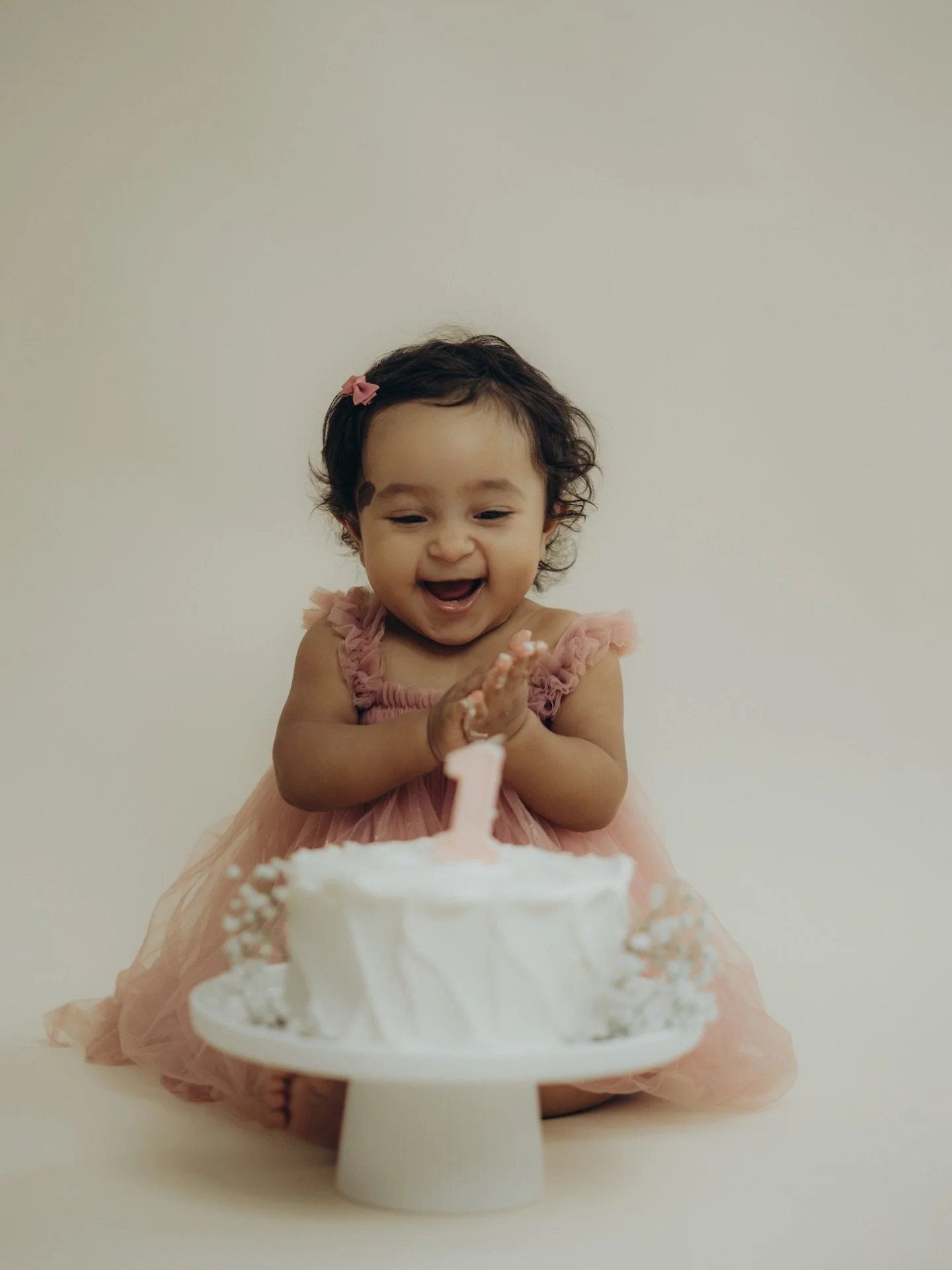 This little flower turned one 1️⃣🌷🌸💗💖
Smash cake
