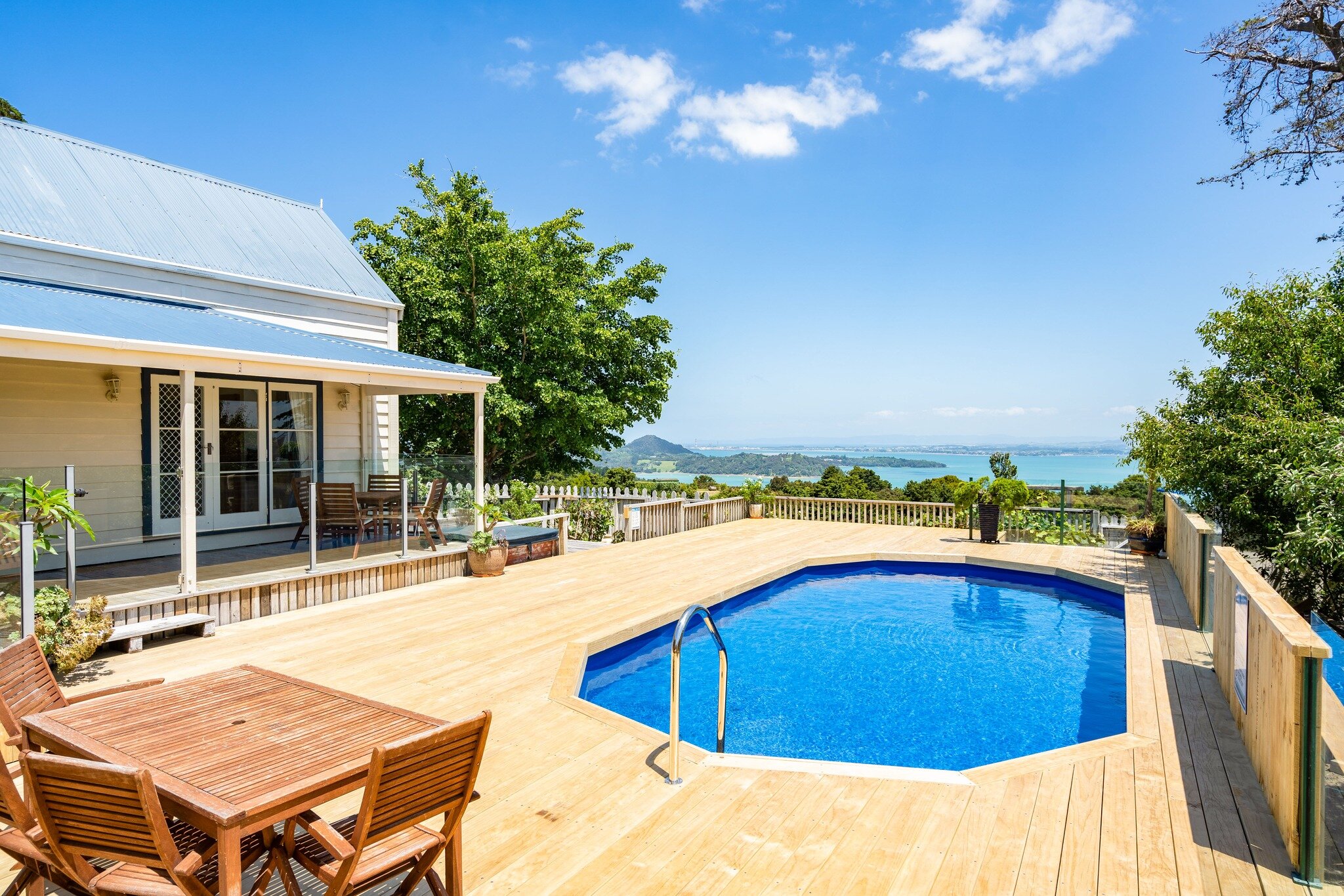 Pool and a view: double paradise in real estate! 
.
.
.
.
.
.
.
#realestatephotography #realestatenz #property 
#newzealand #nz #summer #beautiful #weather 
#instagram #northland #whangarei #realestateagent 
#videocreator #cinematography #photographe