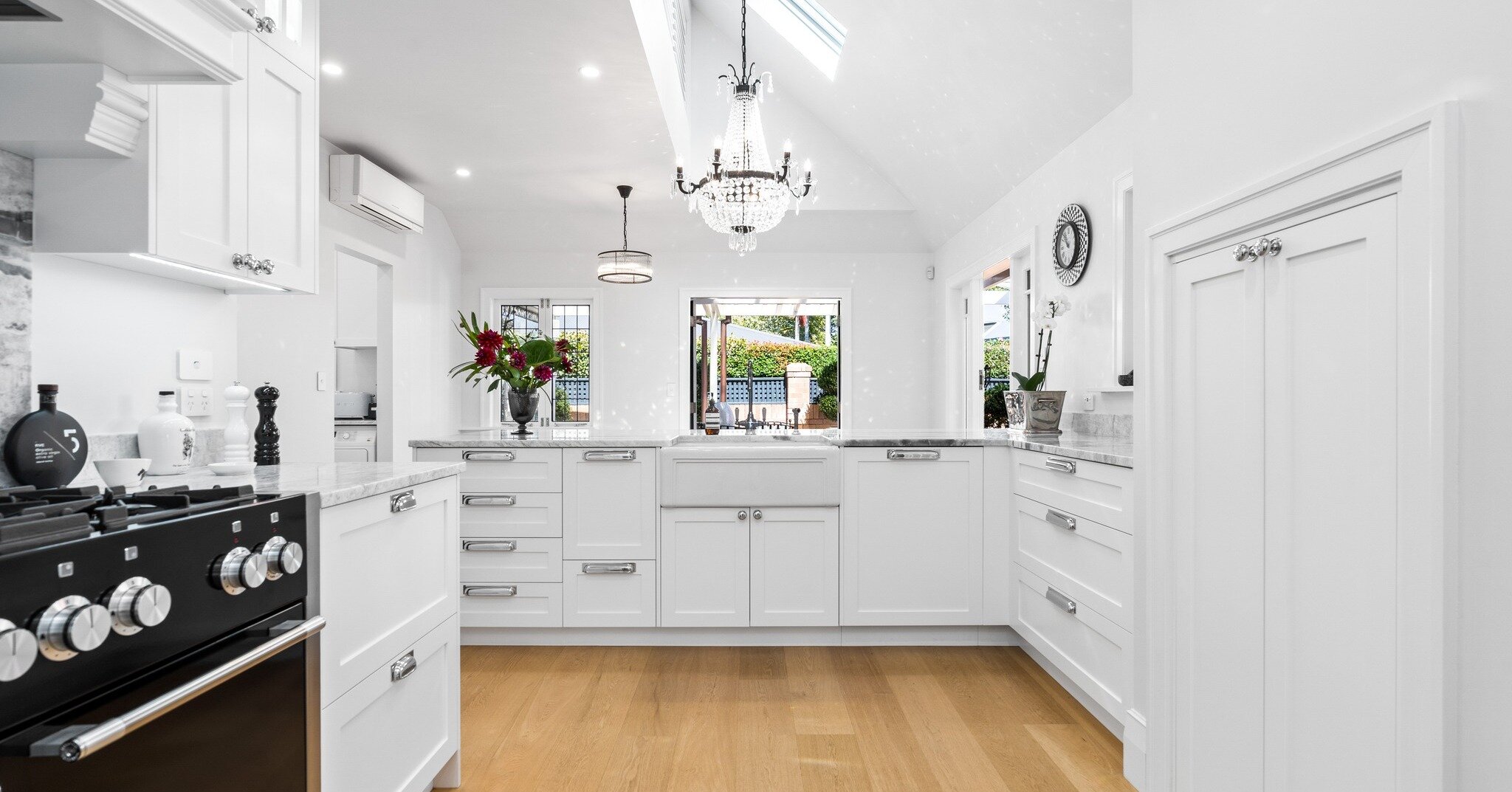 Obsessed with the design of this kitchen!
.
.
.
.
.
.
.
#realestatephotography #realestatenz #property 
#newzealand #nz #instagram #northland #whangarei #realestateagent 
#videocreator #cinematography #photographer 
#contentcreator #contentmarketing 