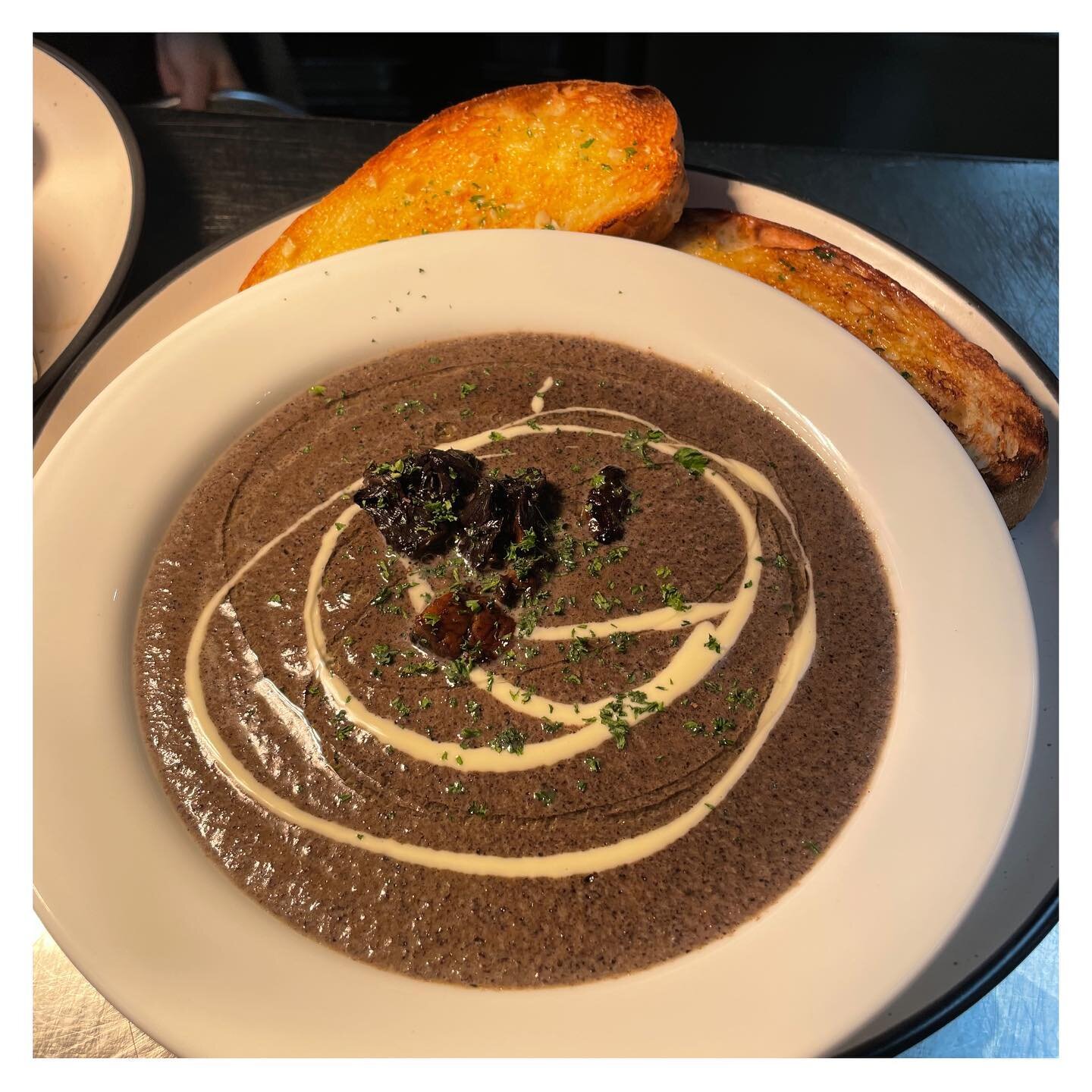 House Made Creamy Mushroom Soup 🙌🏼

Served with toasted garlic ciabatta &amp; parsley! 💗

Available until sold out
Dine in or takeaway
54770443 📲
Montanasonbuderim.com.au 💻
.
.
.
.
#housemade #housemadesoup #mushrooms #mushroomsoup #special #sou