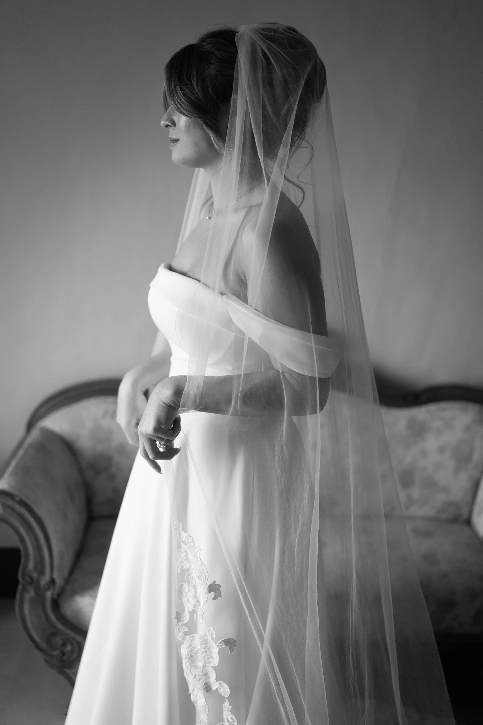 holly modern black and white.JPG