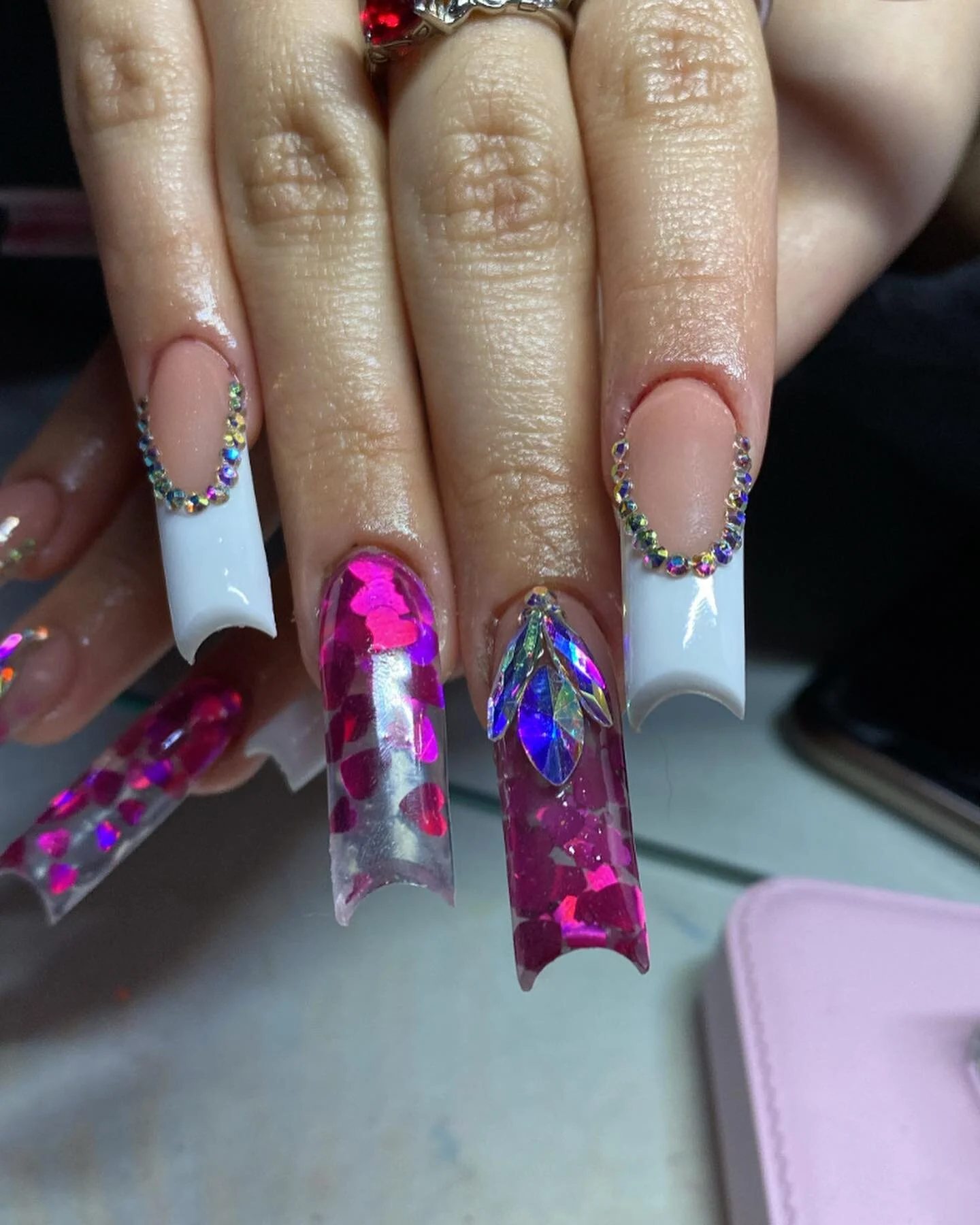 Valentines set using chisel acrylic powder
-
-
-

#nails #nailart #nailsofinstagram #manicure  #nailsart  #nails💅 #nailsoftheday #naildesign #nailstagram #nailstyle #instanails  #explorepage #nailartist #naildesigns #dsm #nailswag #nailsnailsnails #