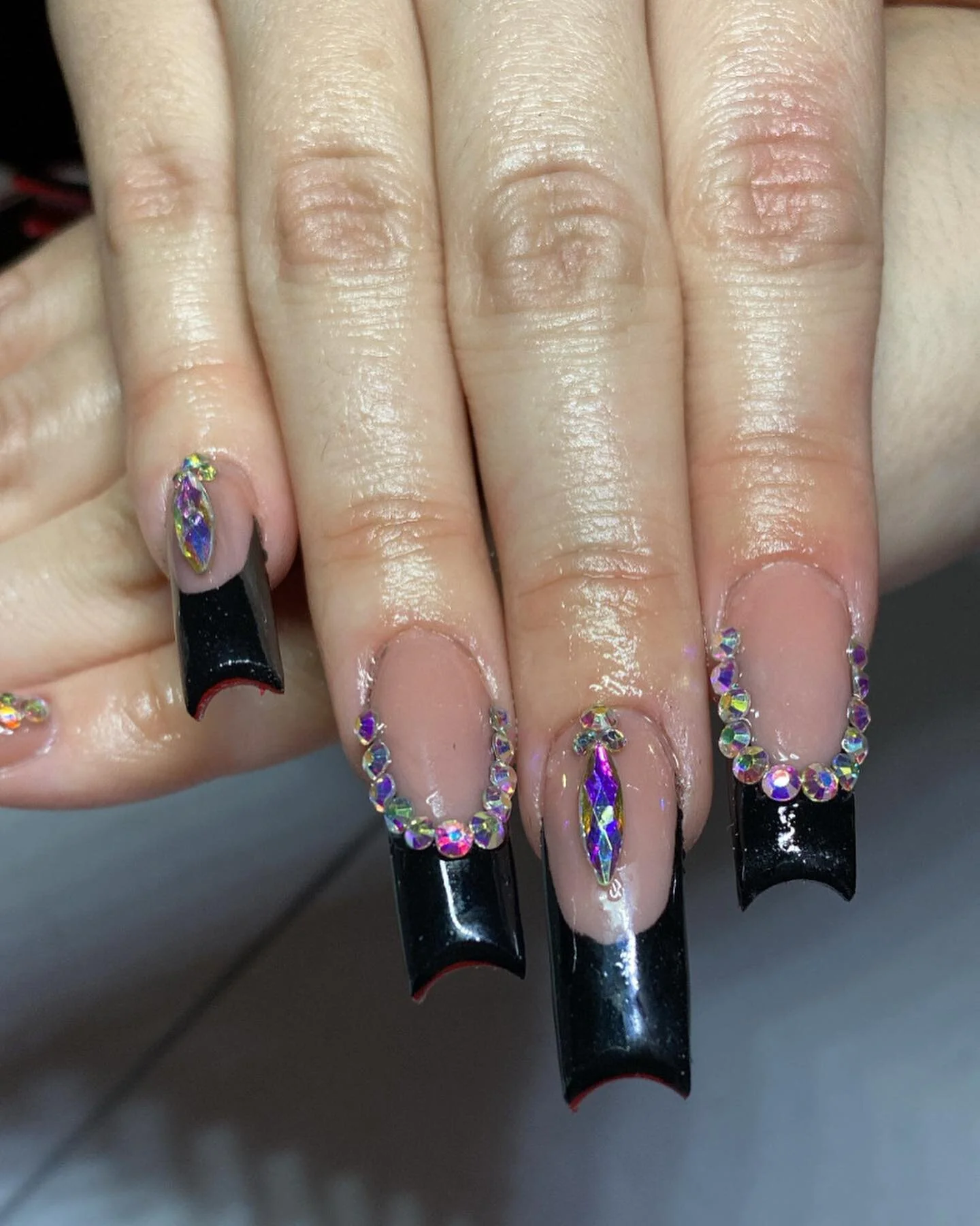 Black frenchies using chisels black acrylic powder 
-
-
-

#nails #nailart #nailsofinstagram #manicure  #nailsart  #nails💅 #nailsoftheday #naildesign #nailstagram #nailstyle #instanails  #explorepage #nailartist #naildesigns #dsm #nailswag #nailsnai