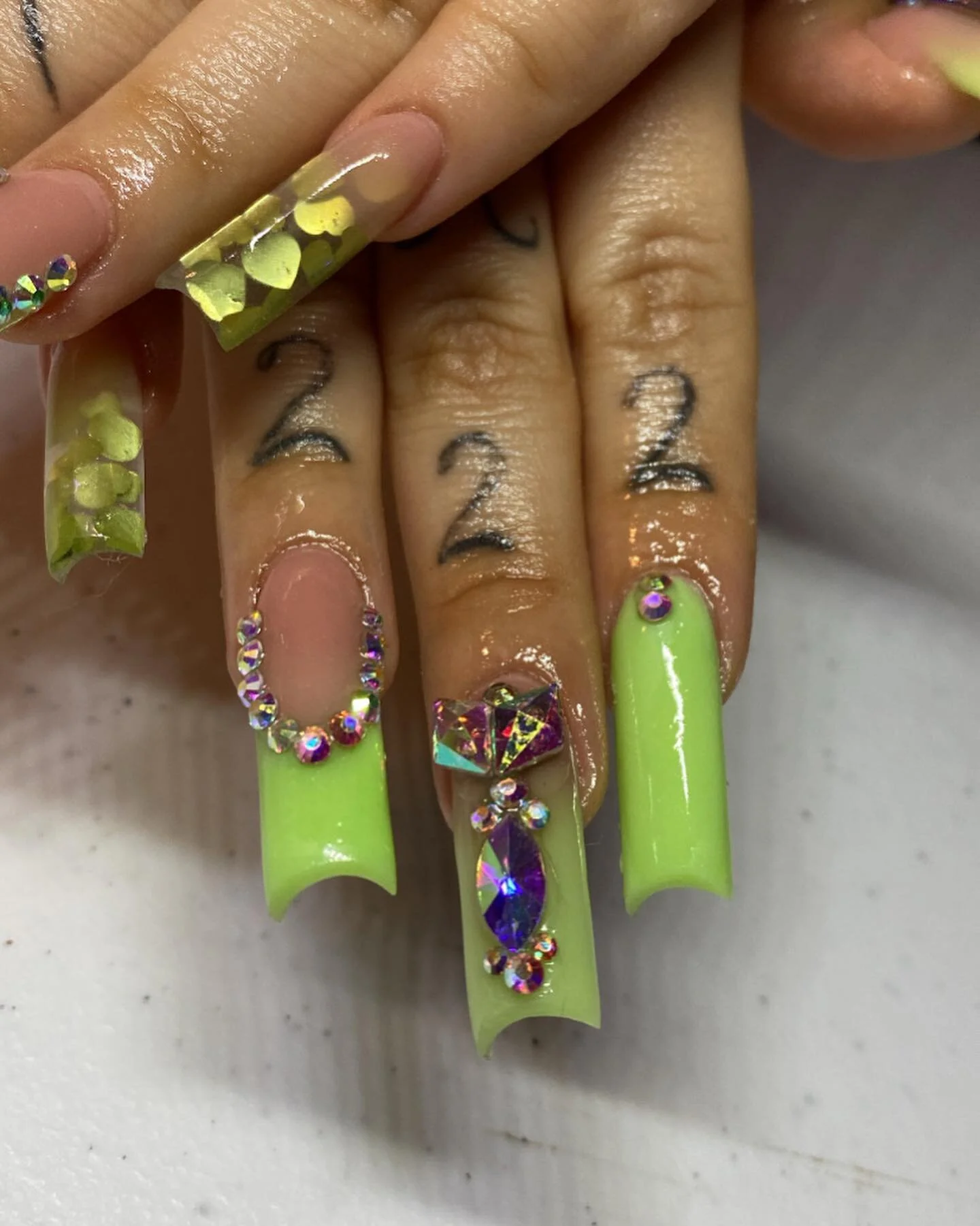 Green valentines set💚Using chisel acrylic I gel beauty top coat 
-
-
-

#nails #nailart #nailsofinstagram #manicure  #nailsart  #nails💅 #nailsoftheday #naildesign #nailstagram #nailstyle #instanails  #explorepage #nailartist #naildesigns #dsm #nail
