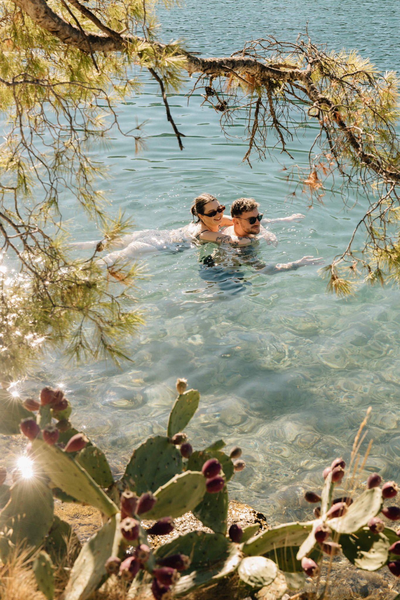 mw029-croatia-couple-pre-wedding-swim.jpg
