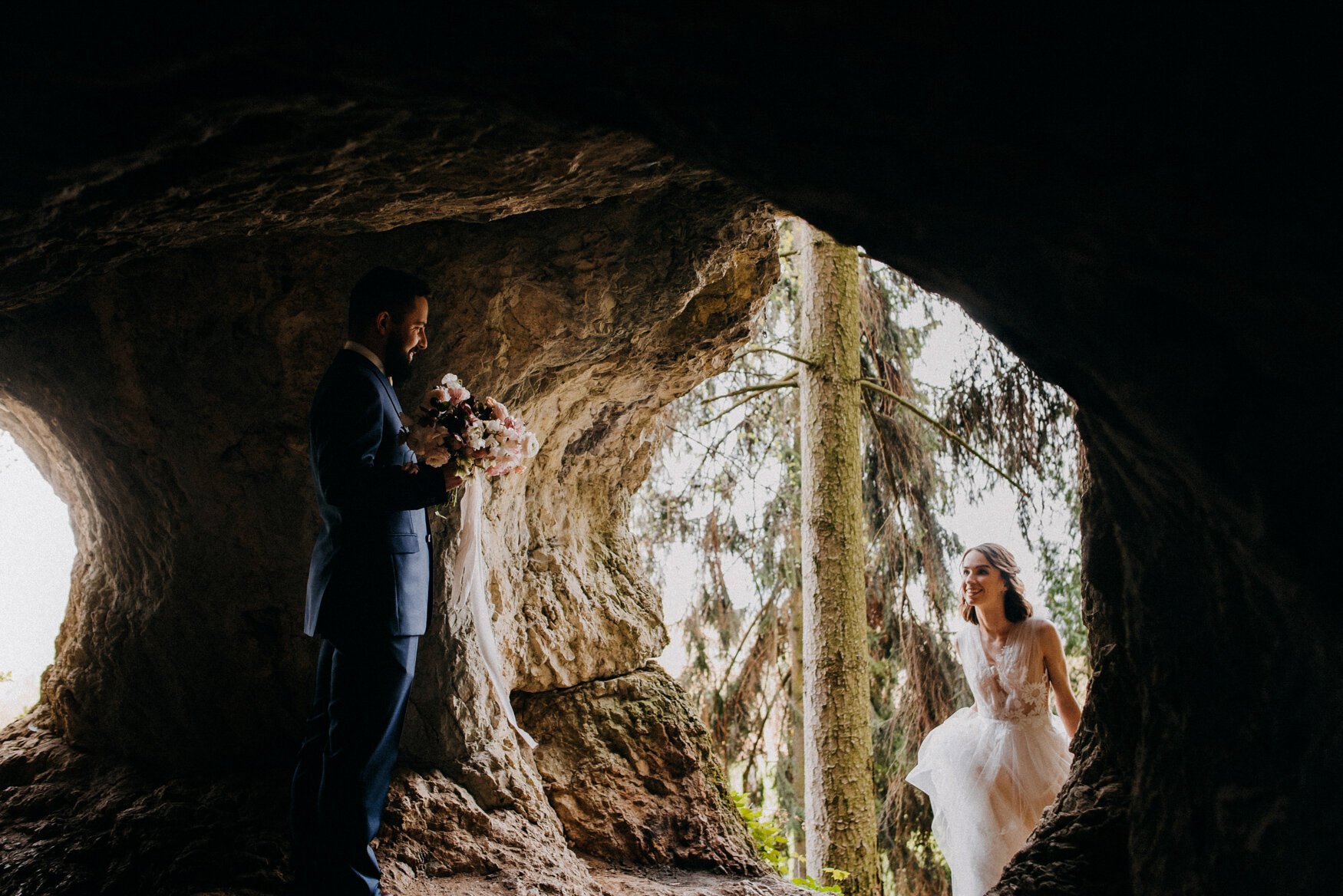 m&a wedding editorial bohemian cave elopement 008.jpg
