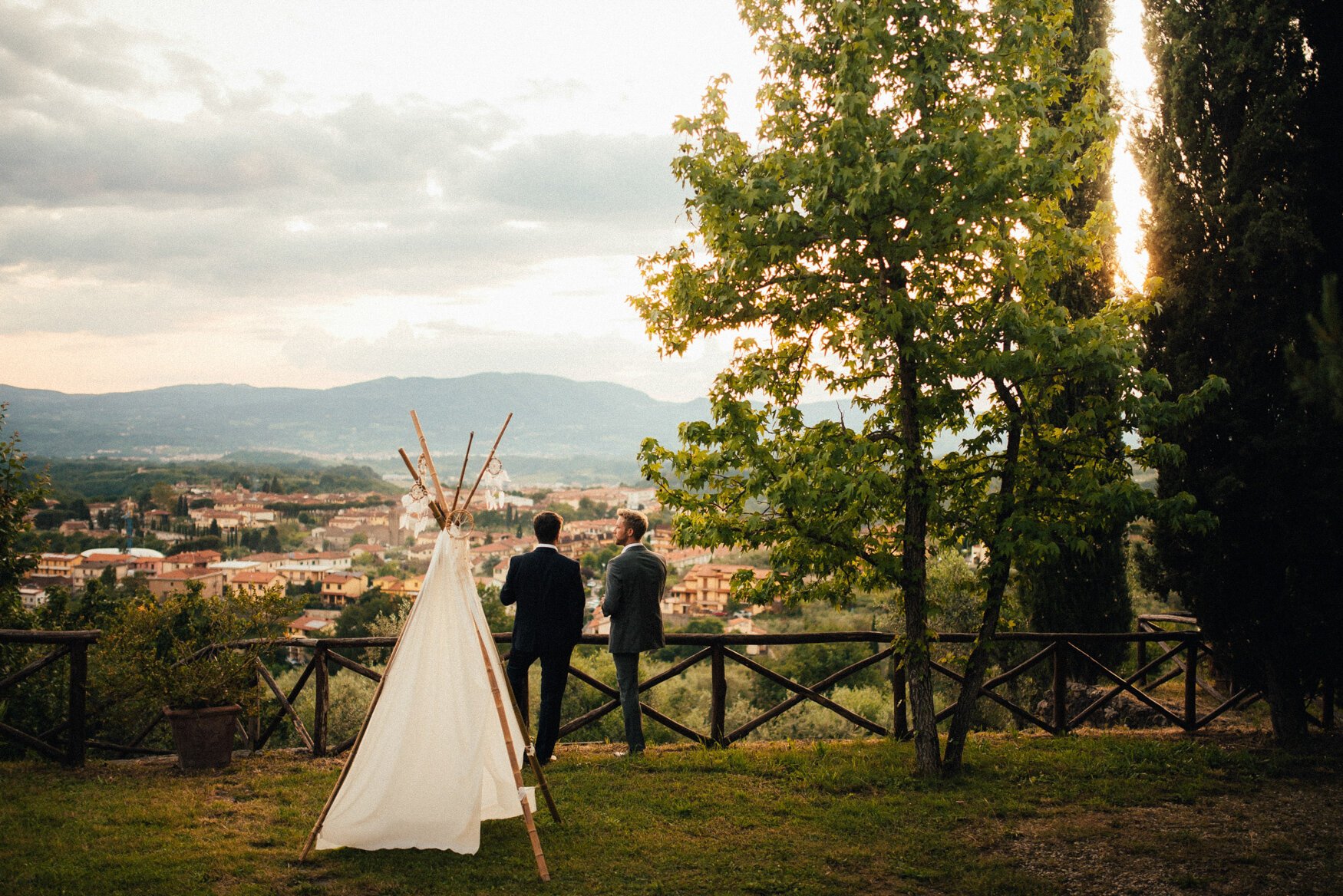 s&m2 intimate bohemian tuscan villa wedding 013.jpg
