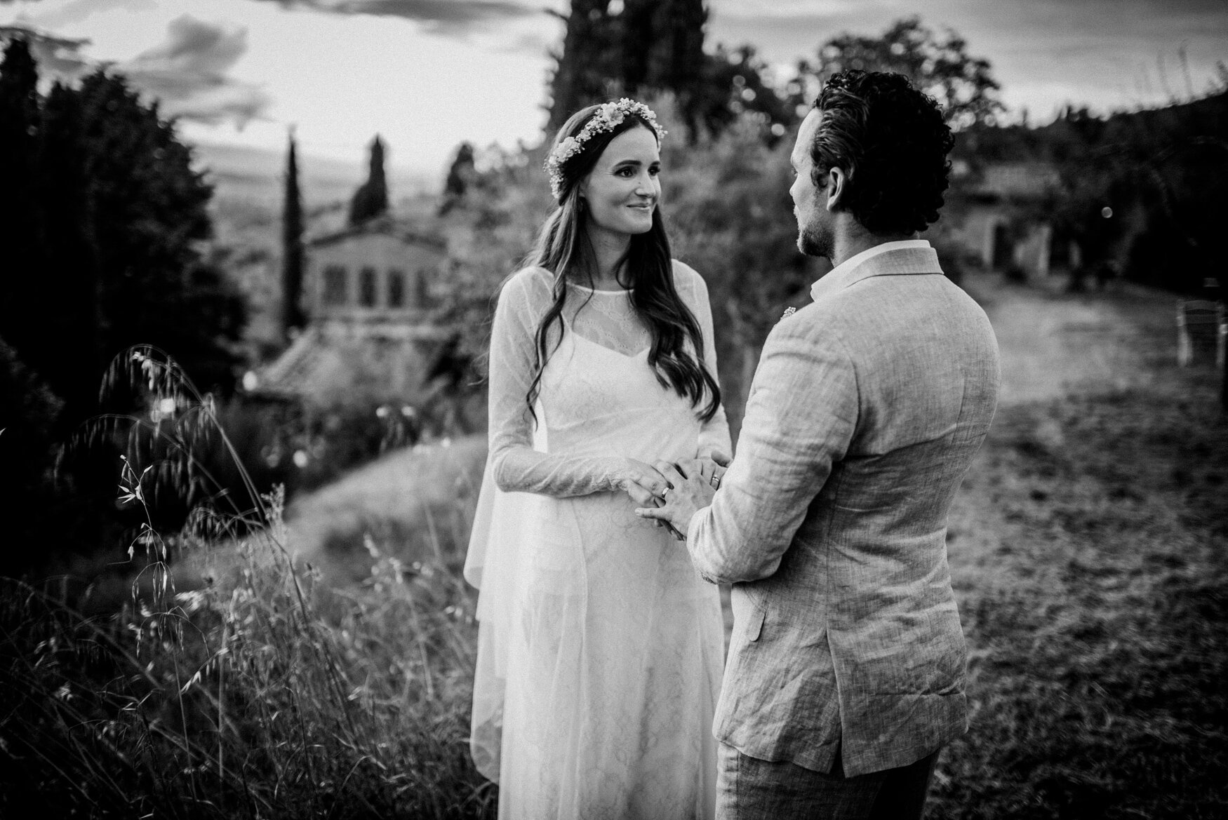 s&m2 intimate bohemian tuscan villa wedding 023.jpg