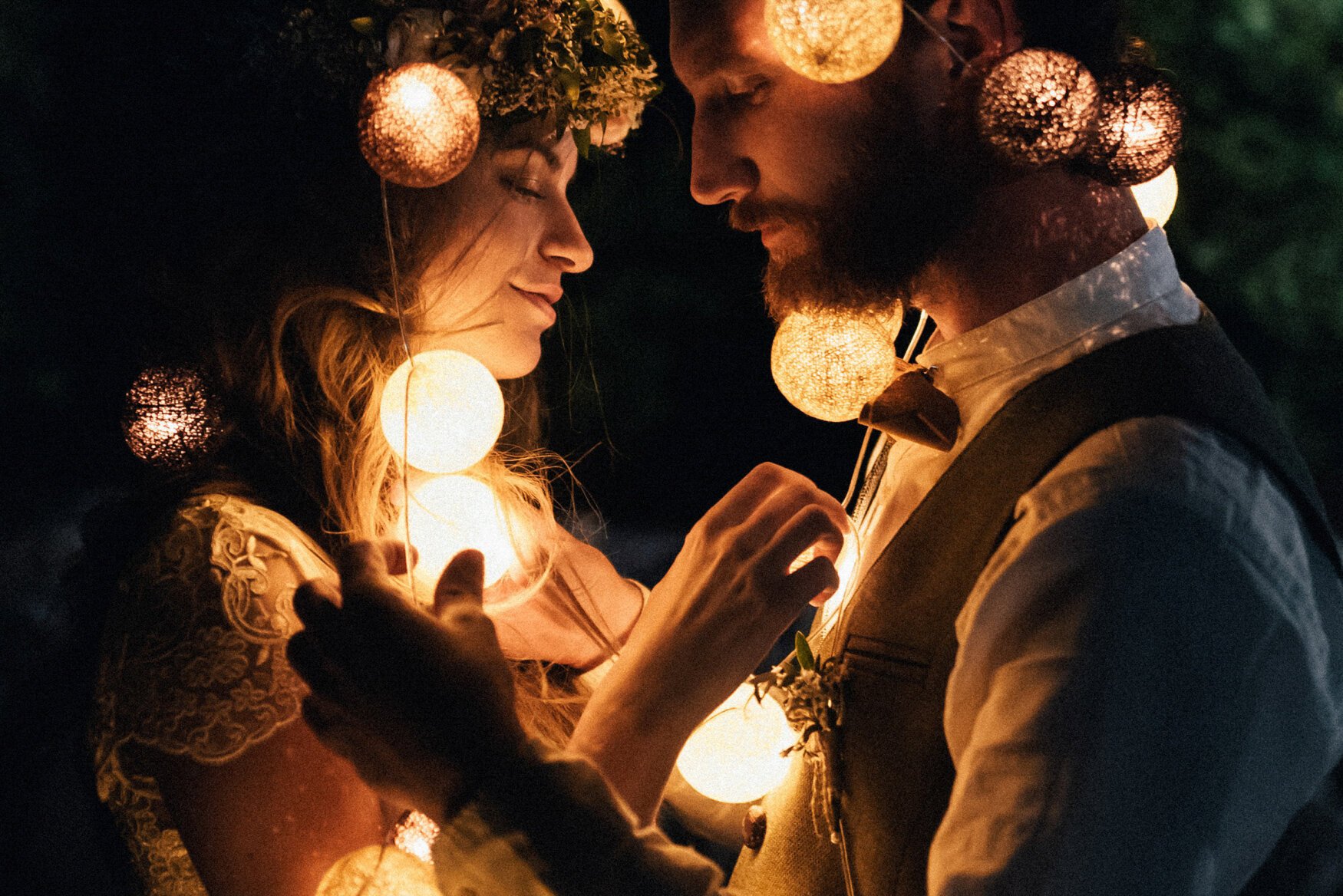 2 DIY bohemian hipster wedding in the forest 053.jpg