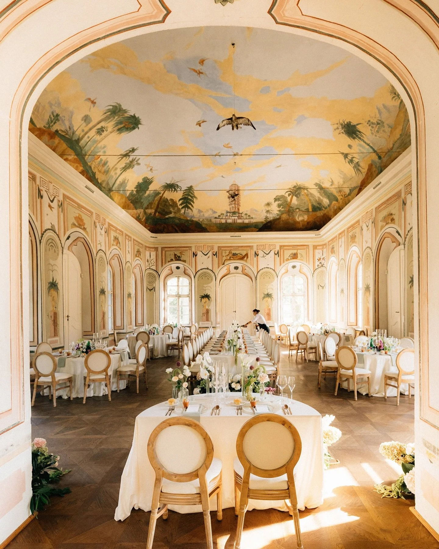 A first look at some more elegant fragments from Iza &amp; Davide&rsquo;s wedding at Bon Repos, just outside Prague.

This one hit that sweet spot with a perfect balance &ndash; effortlessly classy and timeless, but still full of personality, a hint 