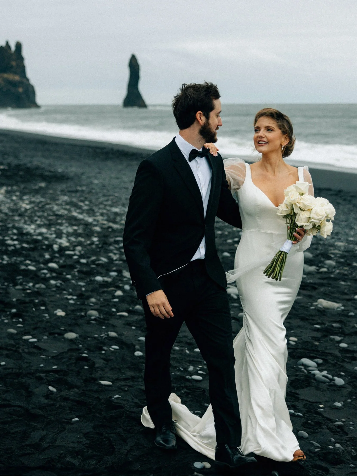 black-beach-iceland-vik-minimalist-elopement-portrait.jpg