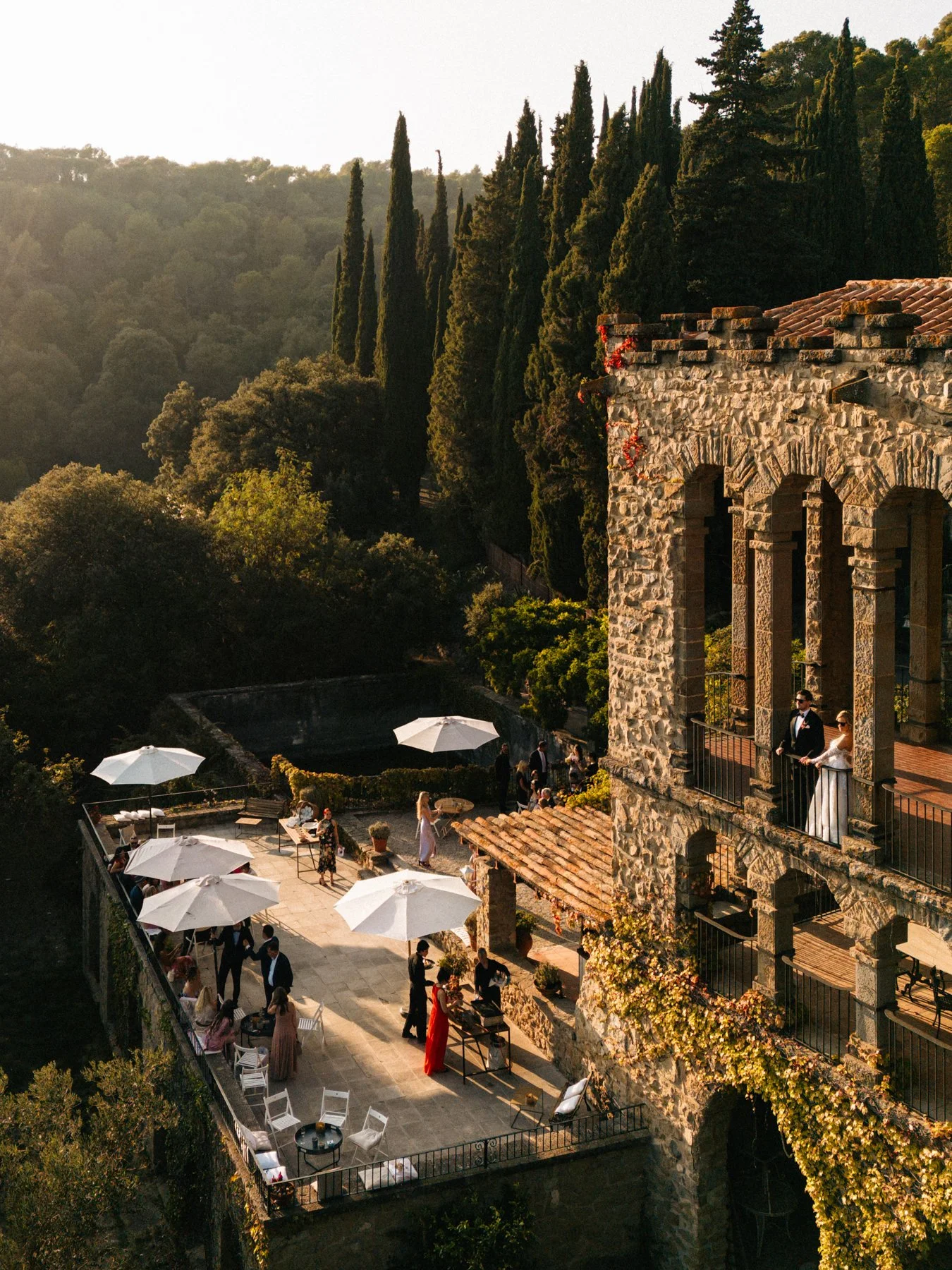 Mimalist photo of La Baronia wedding venue during cocktail hour.