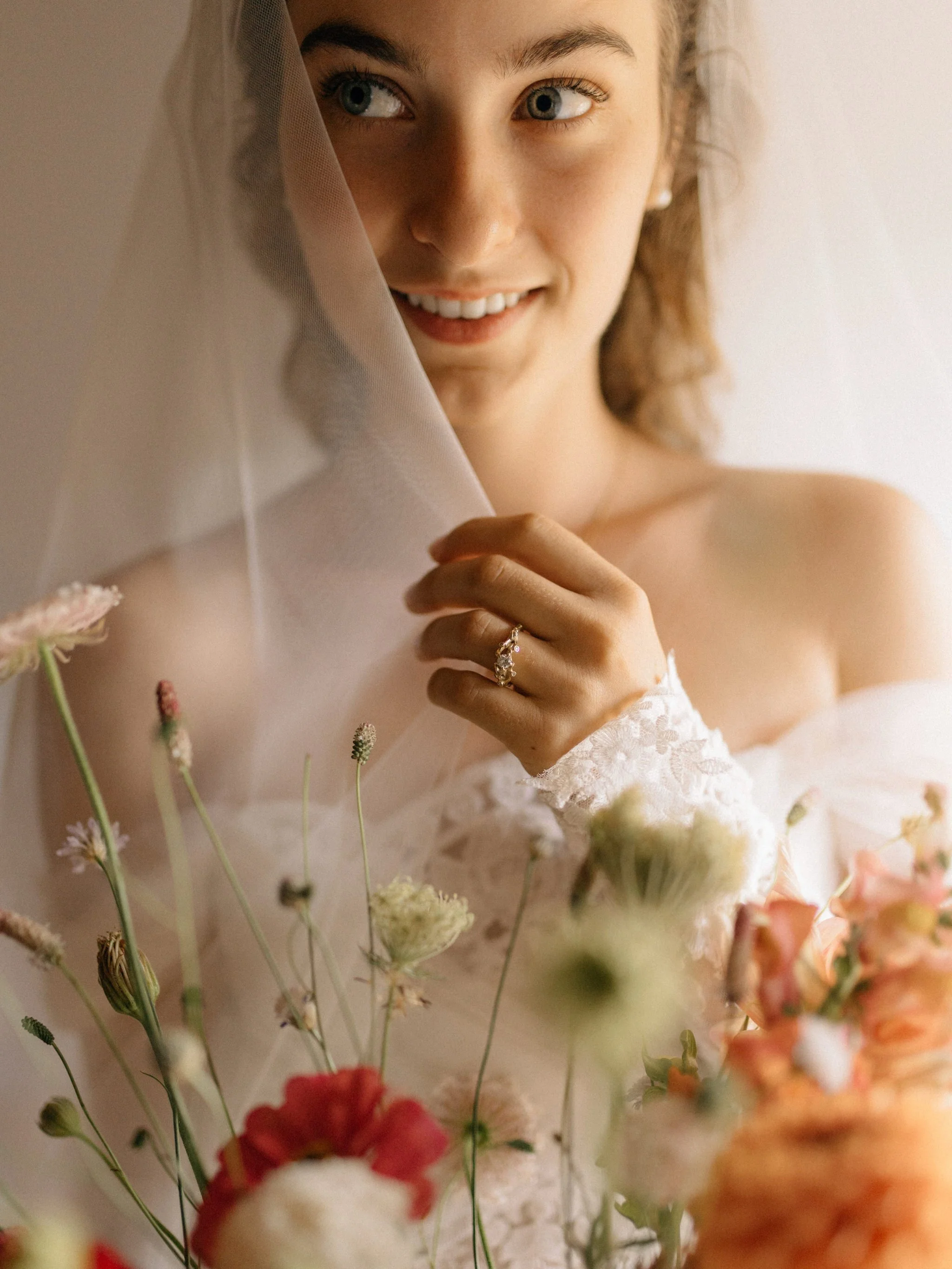 va040-gentle-young-bride-portrait.jpg
