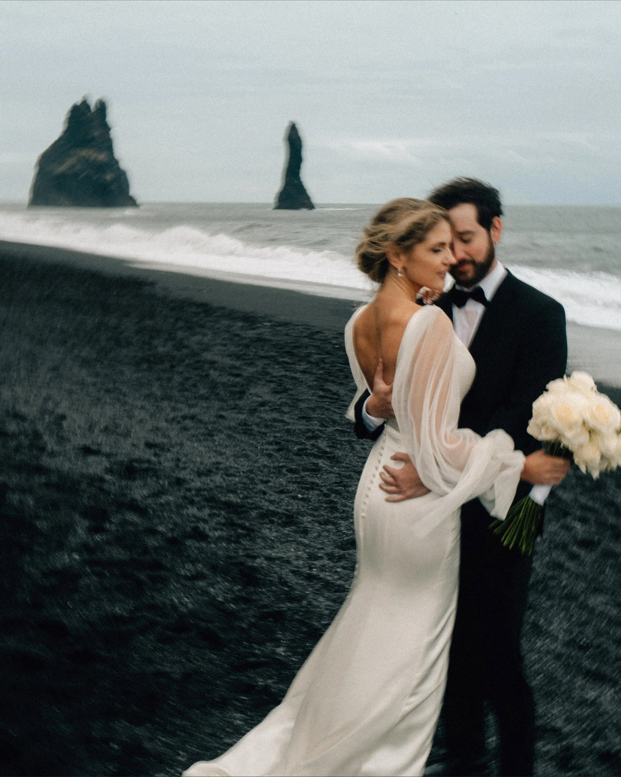 jj033-iceland-black-sand-beach-wedding-portrait.jpg