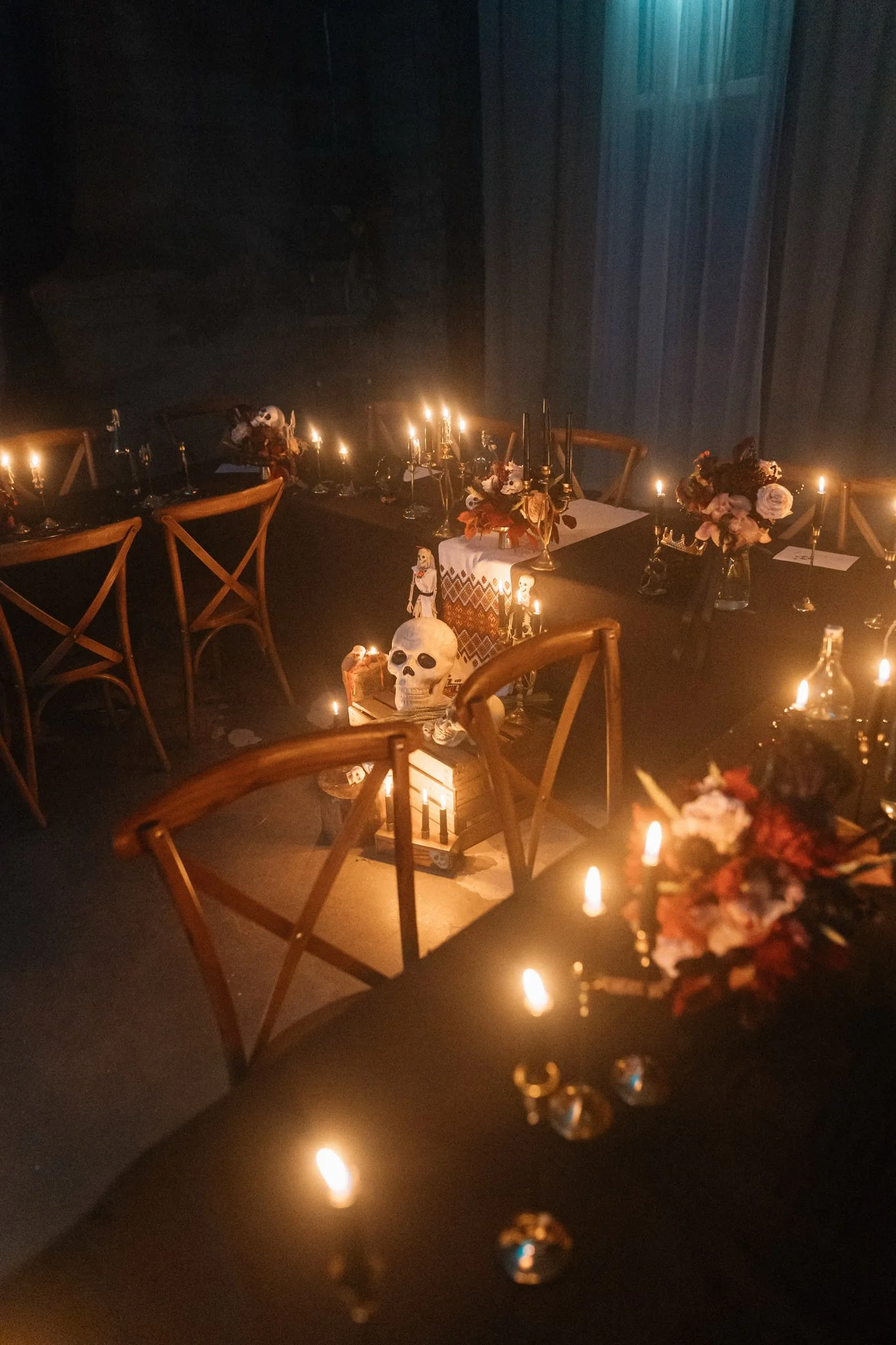 ac029-dark-gothic-halloween-wedding-in-iceland.jpg
