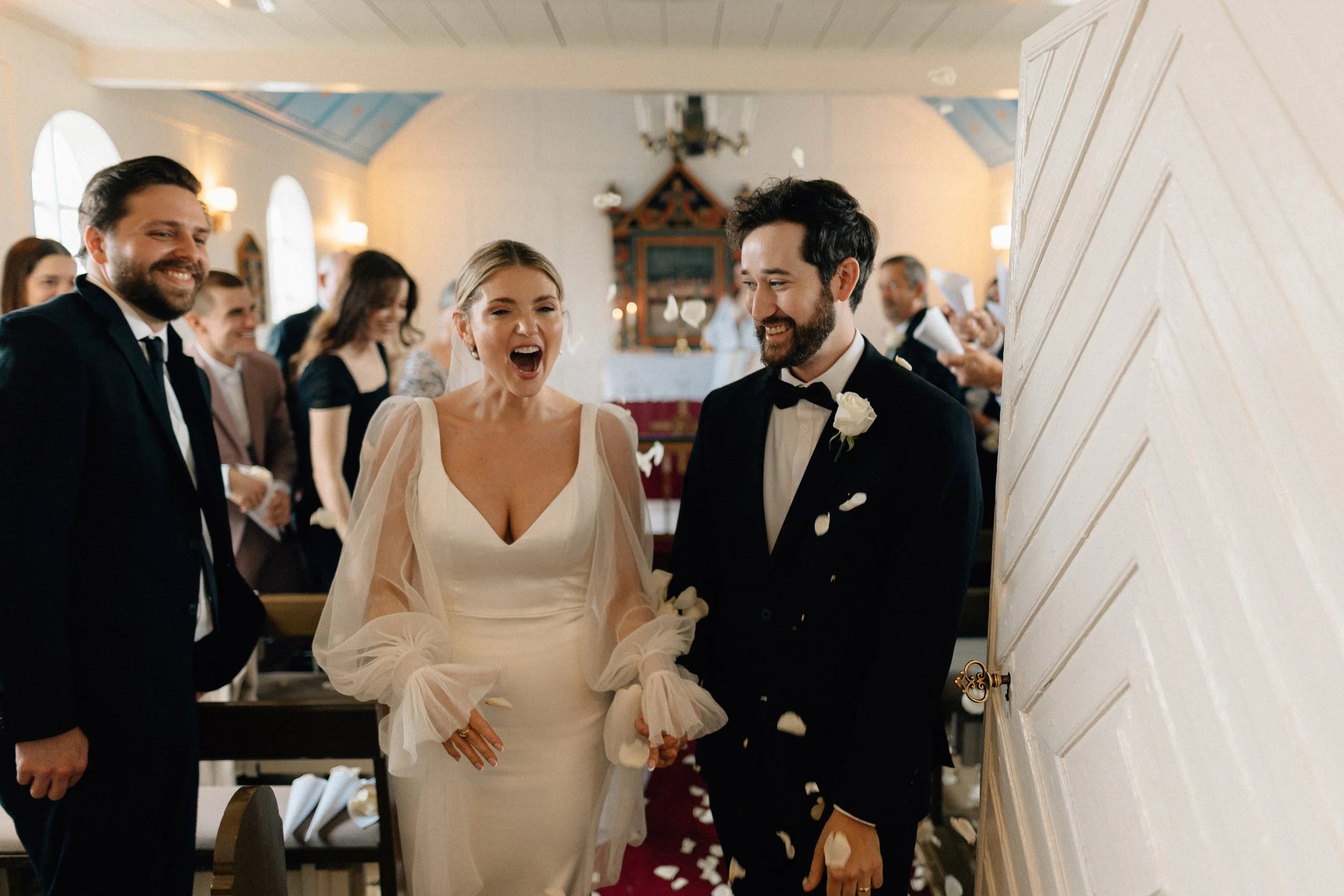 jj035-iceland-church-religious-destination-wedding-ceremony.jpg