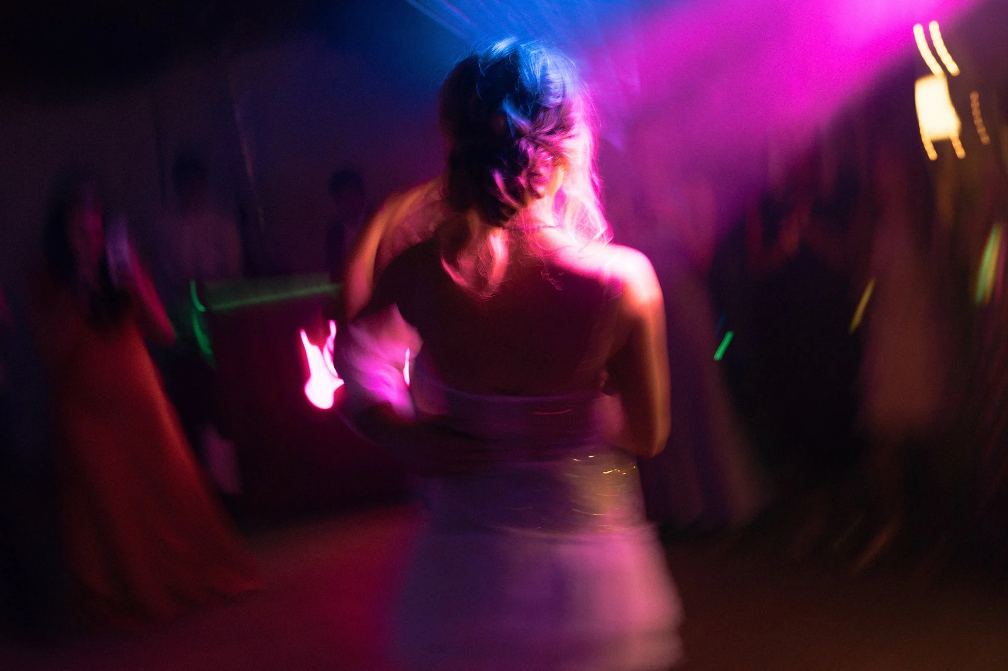 en021-barcelona-wedding-first-dance.jpg