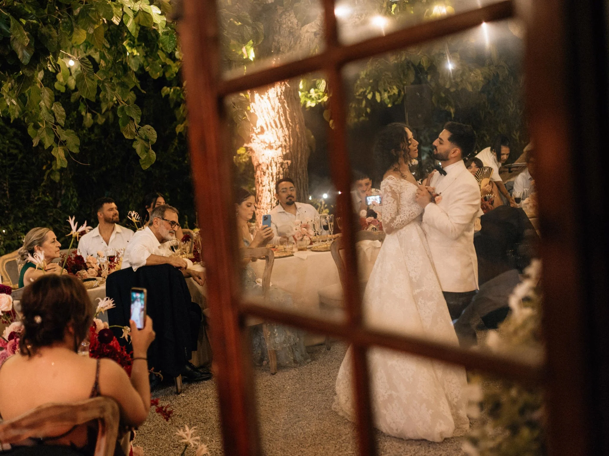 s&g029-villa-almanita-first-wedding-dance.jpg