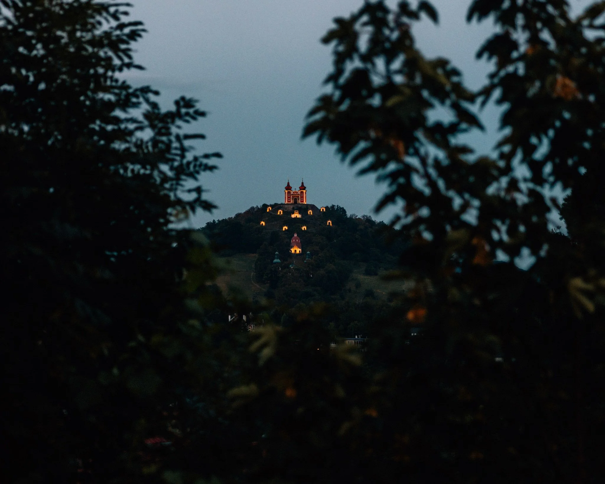 va021-banska-stiavnica-unesco-night-landscape.jpg