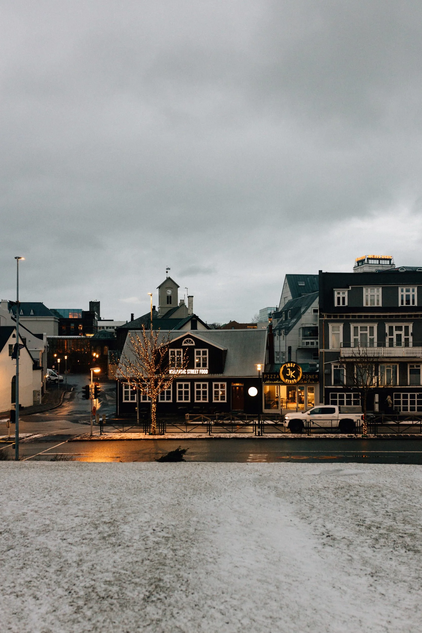 eb024-iceland-winter-reykjavik-snow-wedding.jpg