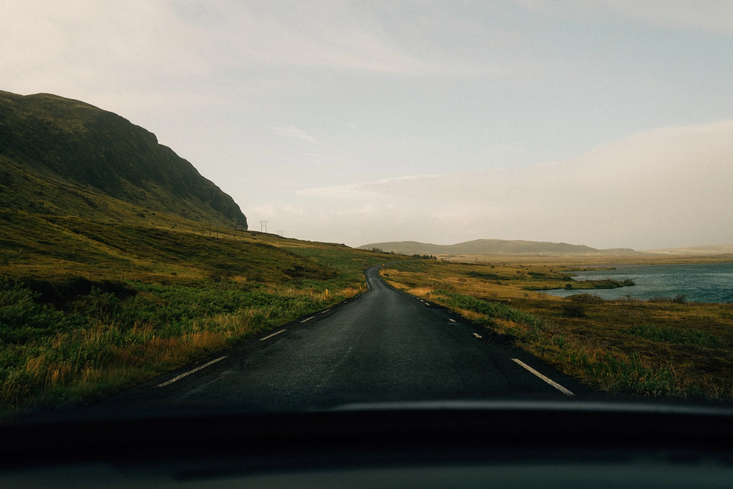 jj040-roads-in-south-iceland.jpg