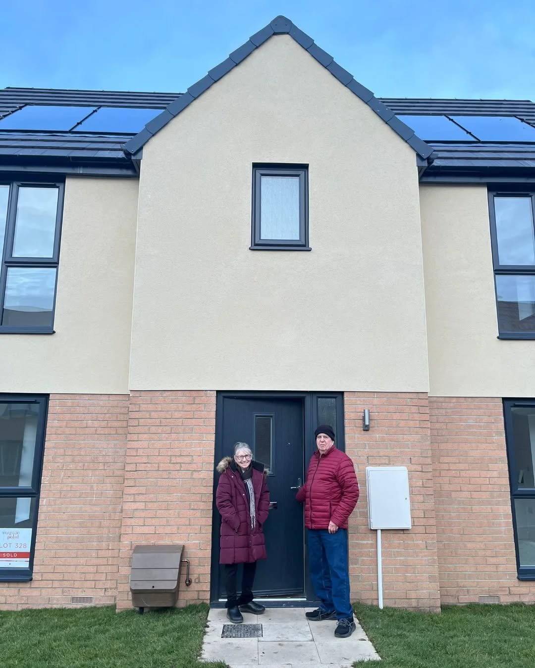 Welcome to the Wayside Point neighbourhood 🎉  Your new Dune home will be a wonderful beginning just in time for Christmas and the New Year!

Congratulations 🎊 

#NewHome #HomeForChristmas #MovingDay #HomeSweetHome #Homeowners  #AscentHomes #Northum