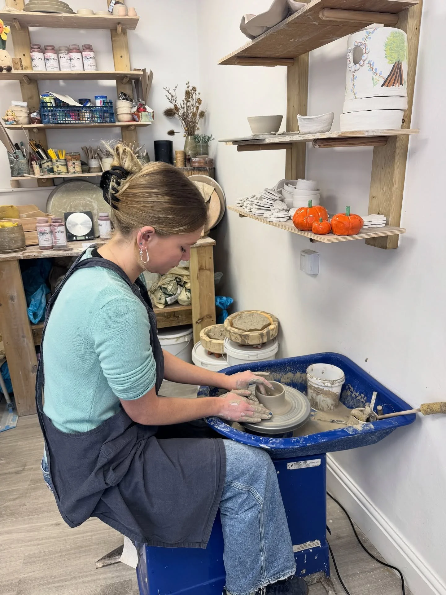 ✨ Studio Moments | October Dump 🏺

What a month it&rsquo;s been! From robin painting and wheel throwing to glazing sessions and plenty of muddy hands &mdash; our studio has been buzzing with creativity, laughter, and some seriously stunning work. 💫