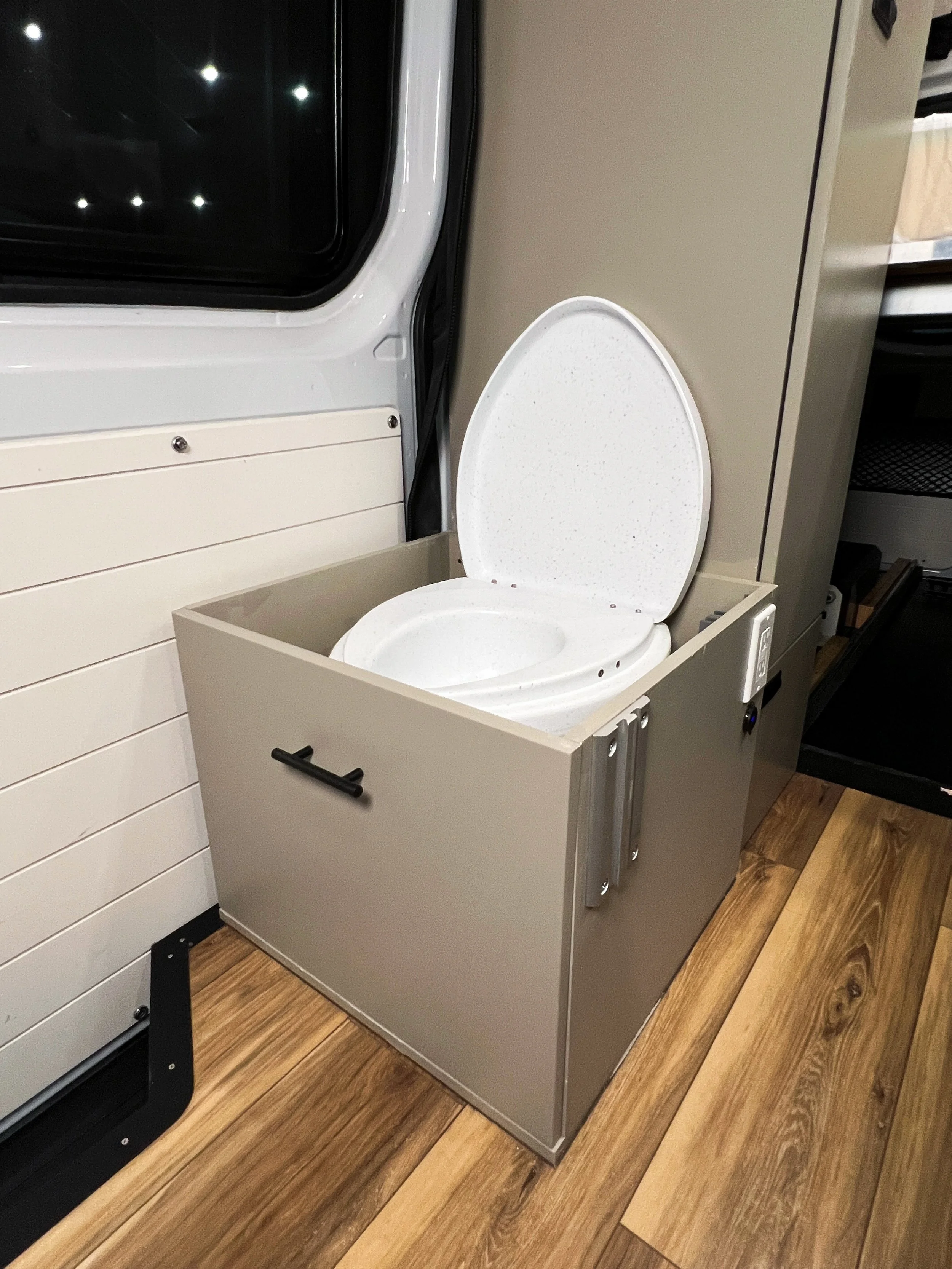 ToiletGilbert.jpg