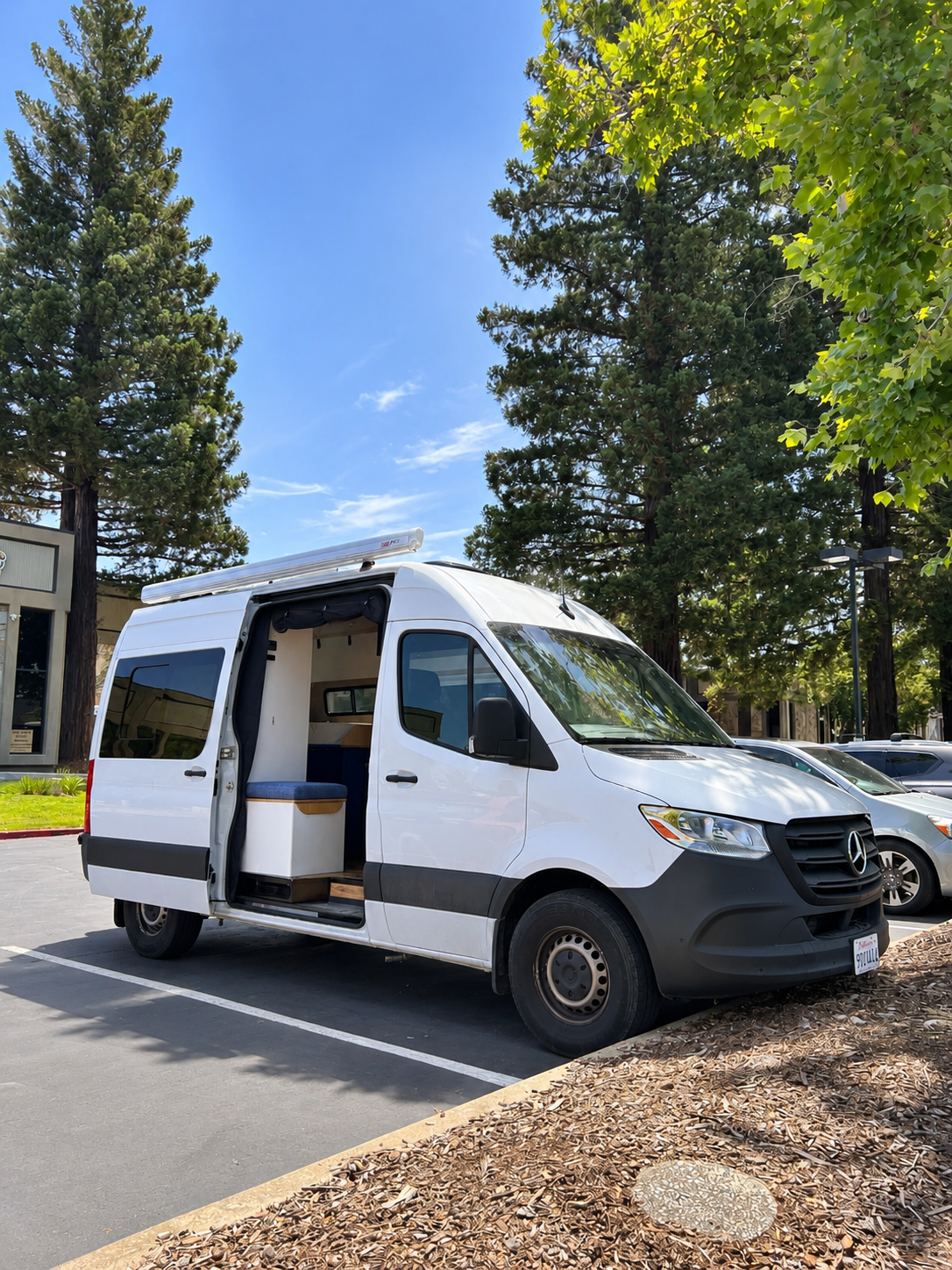 White Used Mercedes Campervan for sale