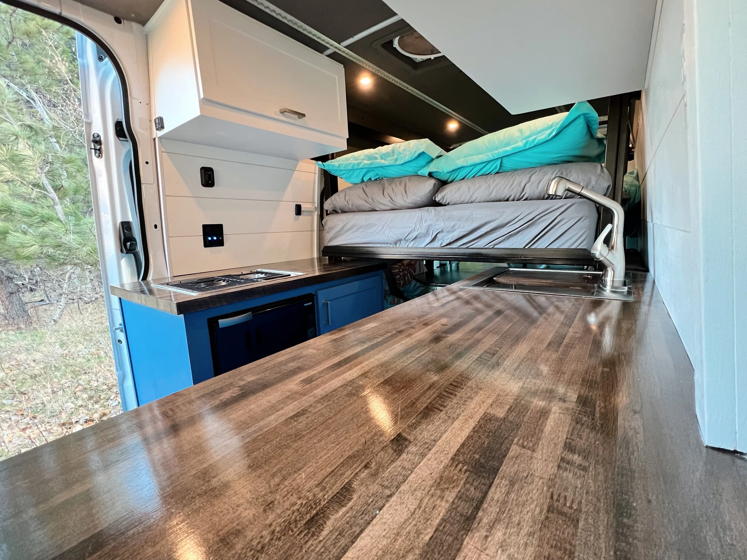 Rent The Maui — Scenic