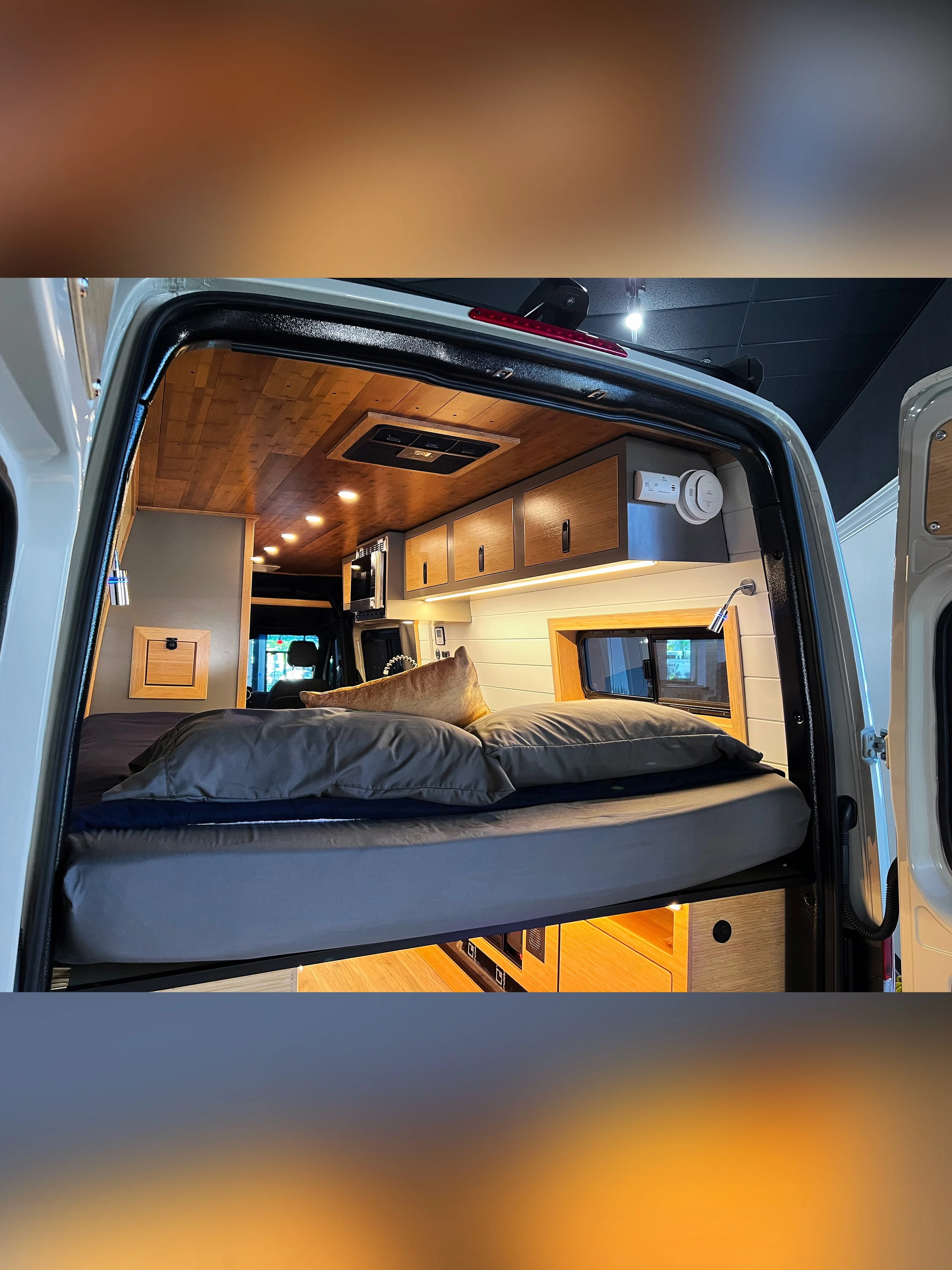 Scenic Vans provides all the linens for your trip, just like a hotel!