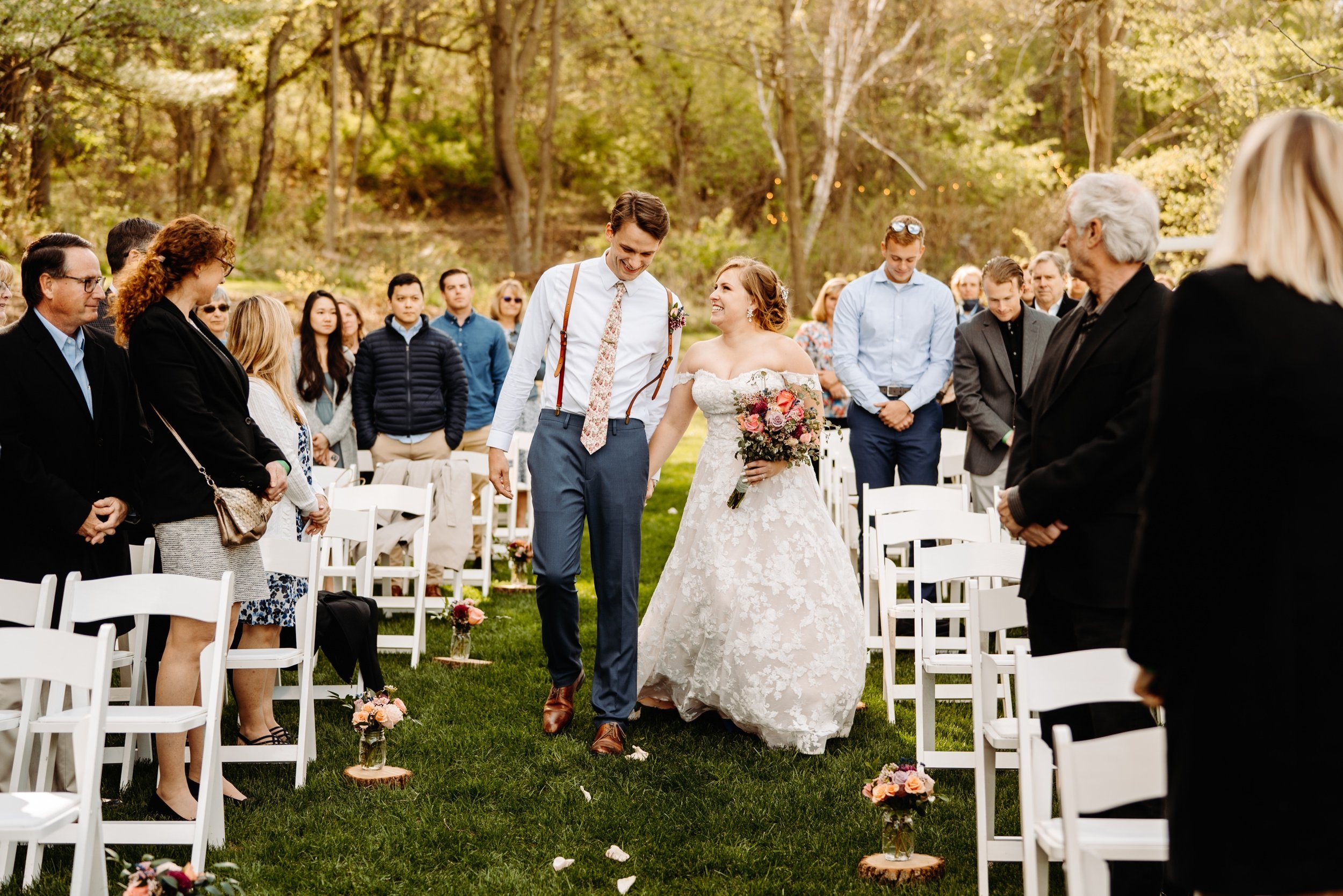 62_A wedding at Round Barn wedding venue in Redwing, Minnesota..jpg