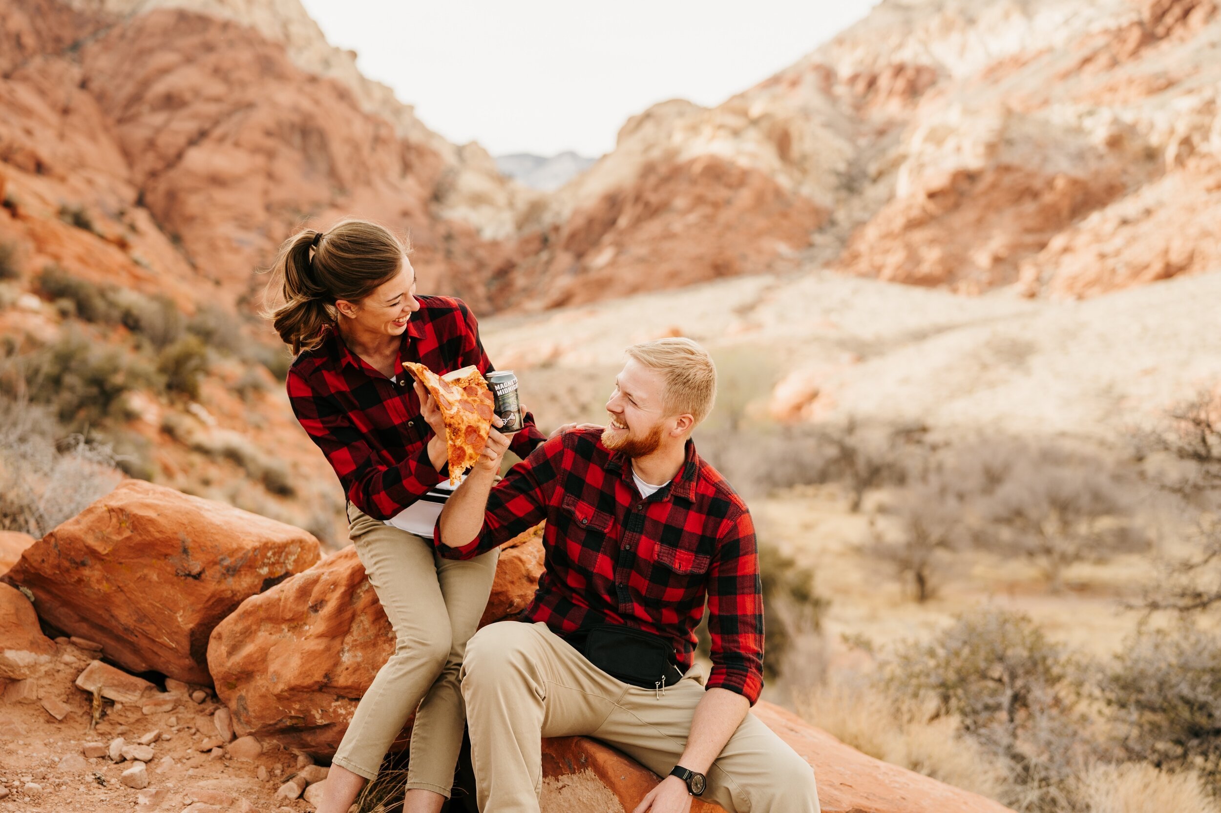 04_red-rock-canyon-engagement-session-nevada-4.jpg