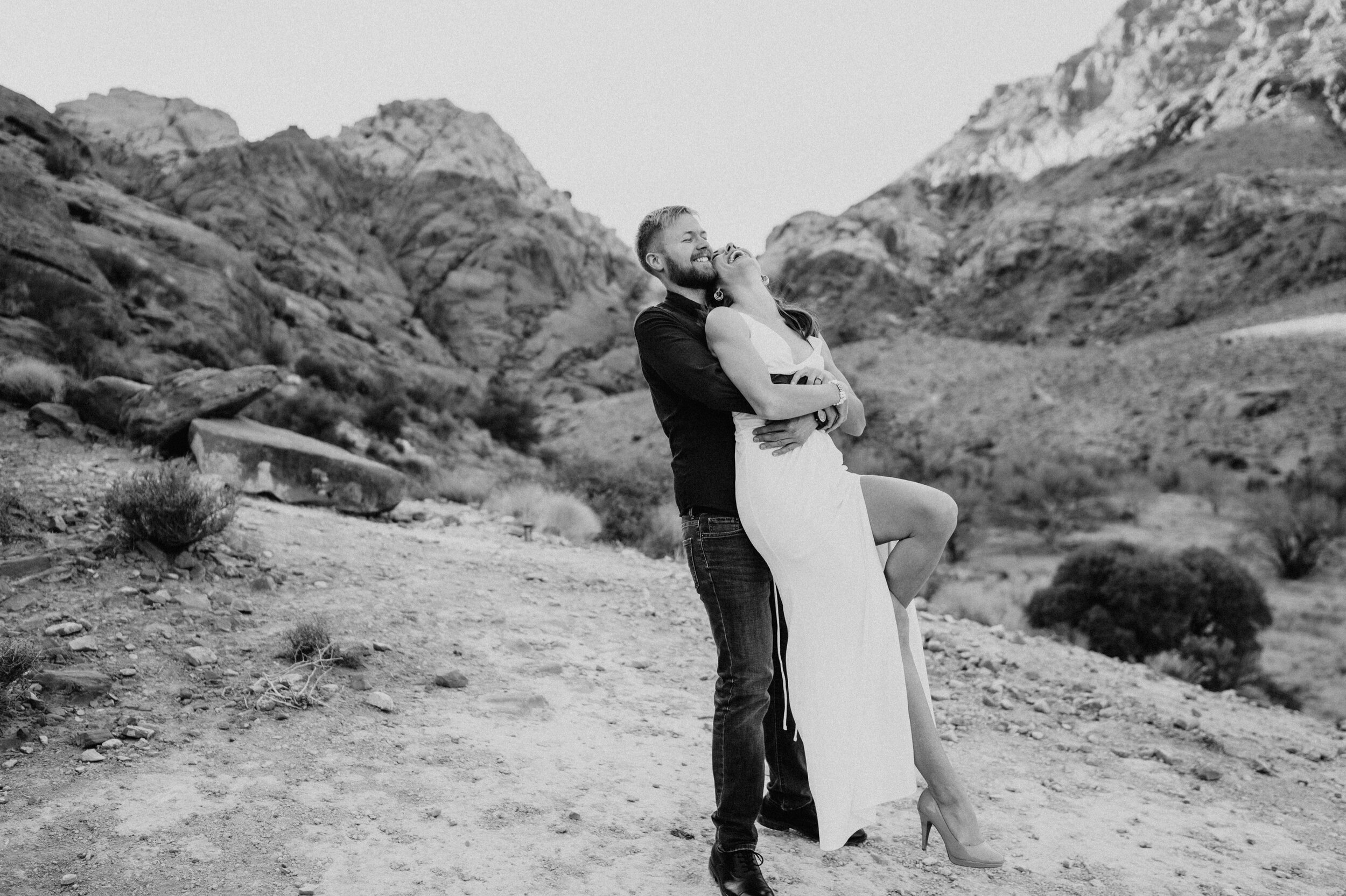 20_red-rock-canyon-engagement-session-nevada-37.jpg