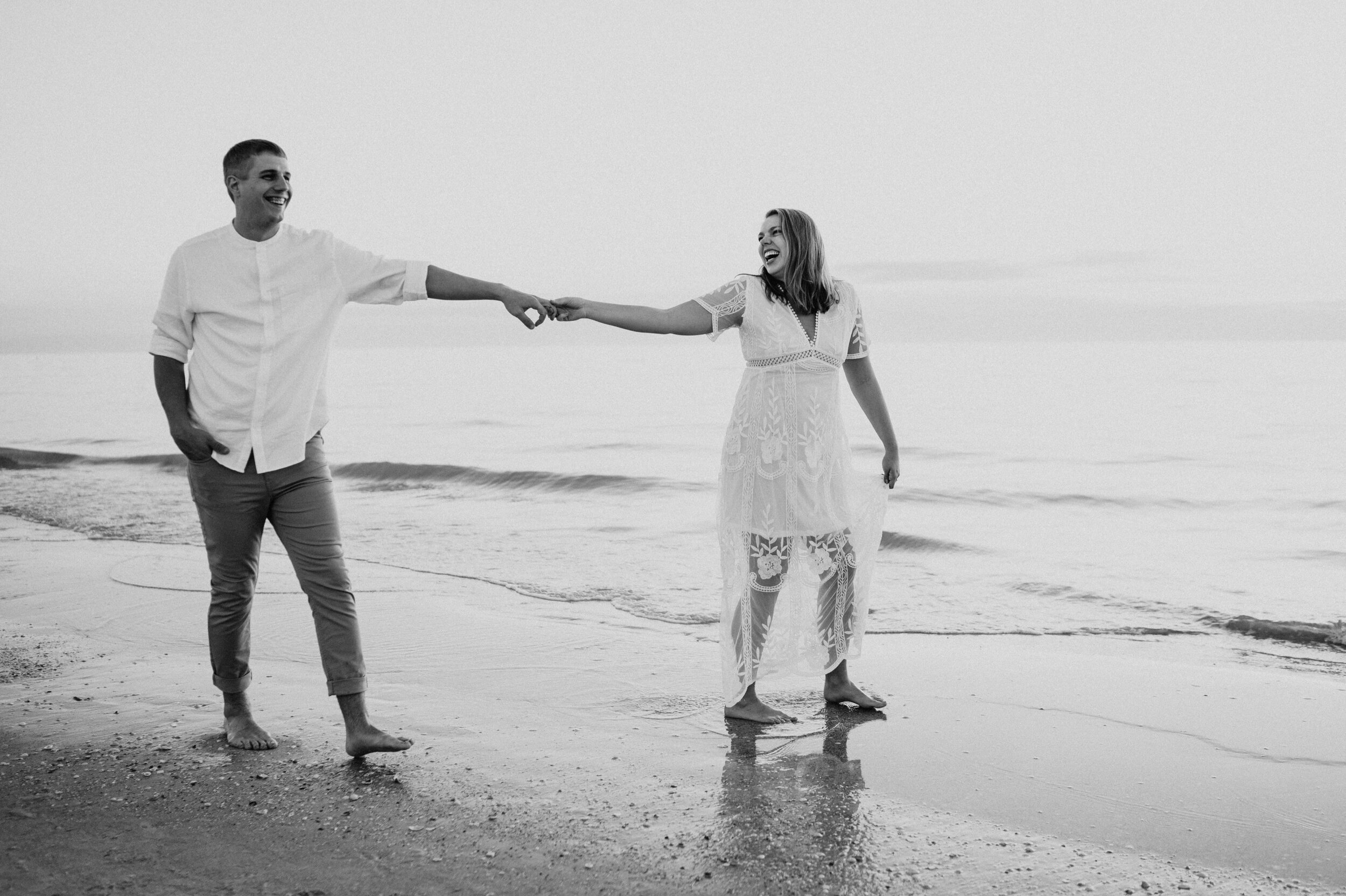 26_st-pete-beach-engagement-session-florida-07935.jpg