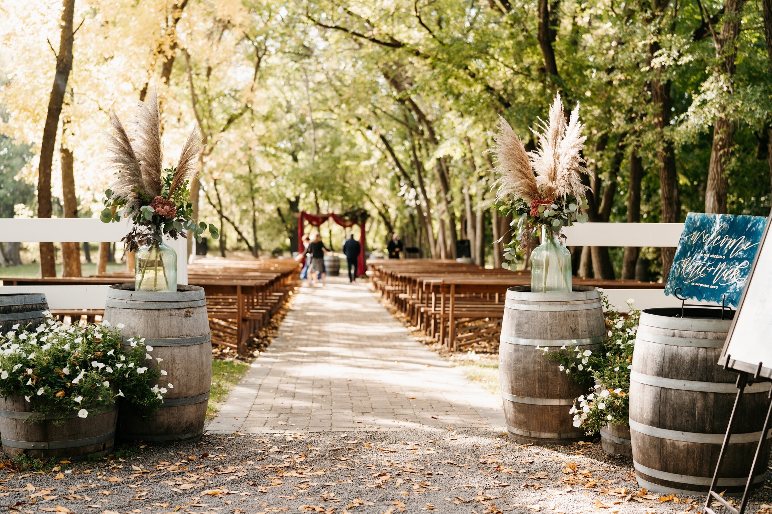 36_post-09753_Carlos creek winery wedding in Alexandria, minnesota..jpg