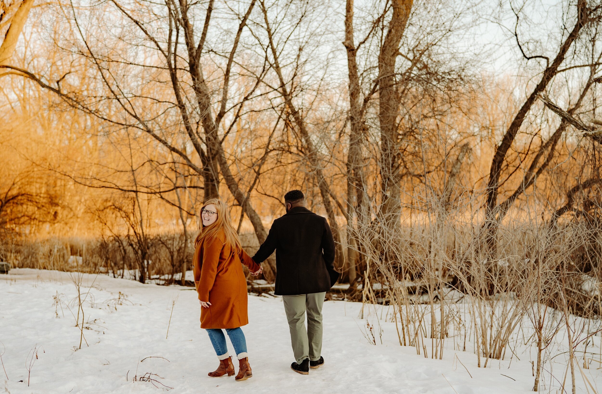 24_Maddie-Joe-135_field,_session,_minnesota_lifestyle,_Sunset,_minneapolis,_Engagement.jpg