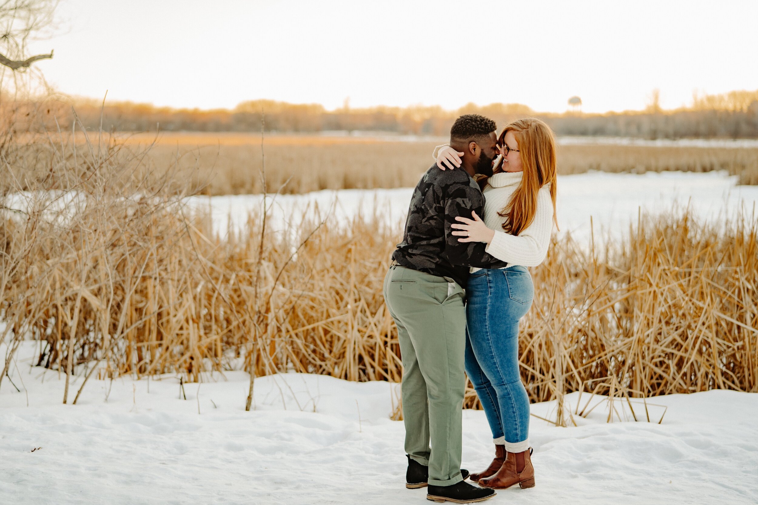 30_Maddie-Joe-168_field,_session,_minnesota_lifestyle,_Sunset,_minneapolis,_Engagement.jpg