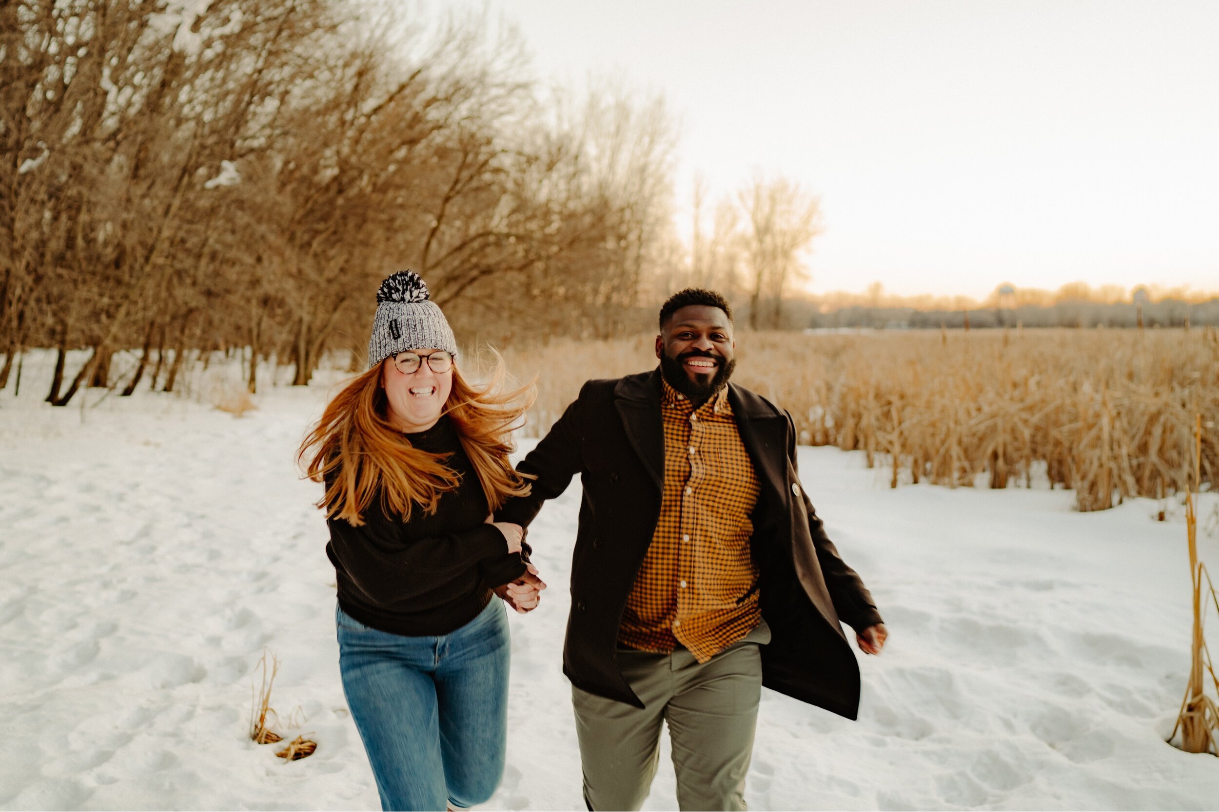 42_Maddie-Joe-232_field,_session,_minnesota_lifestyle,_Sunset,_minneapolis,_Engagement.jpg