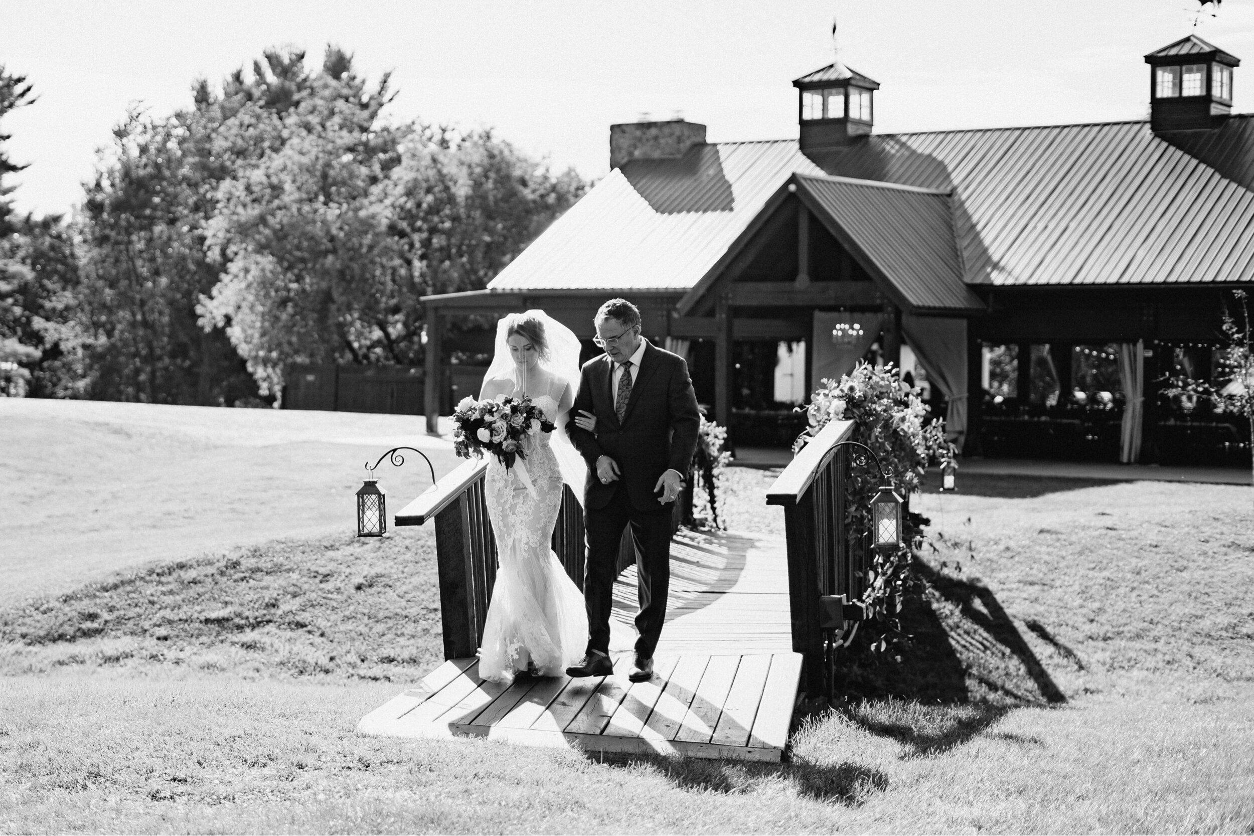 070_McNamara-Wedding-595_cottage_grove_minnesota_glen_hope_september_treehouse_wedding.jpg