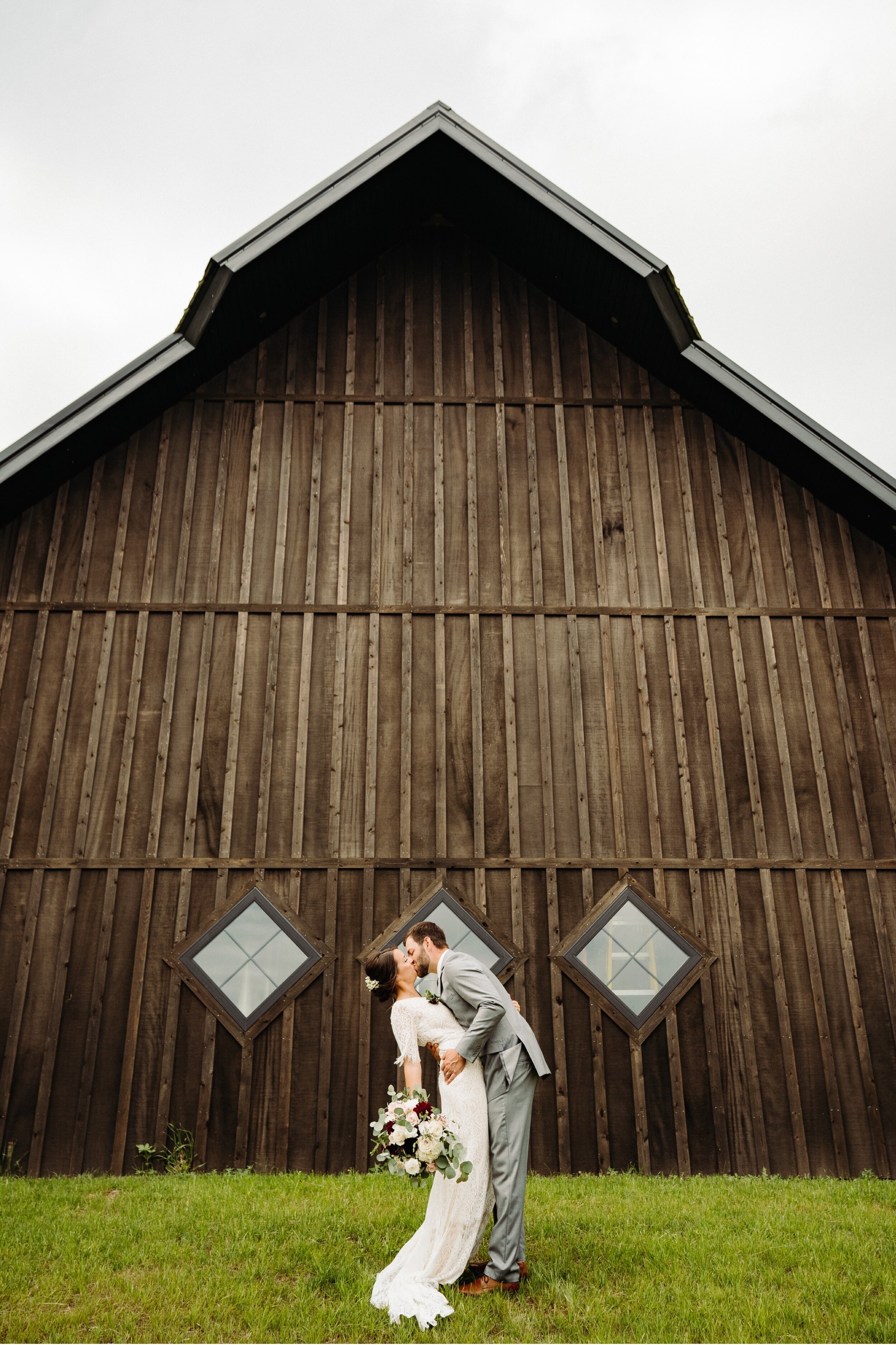 044_Steidl-Wedding-252_creek_Summer_minnesota_alexandria_wedding_winery_carlos.jpg